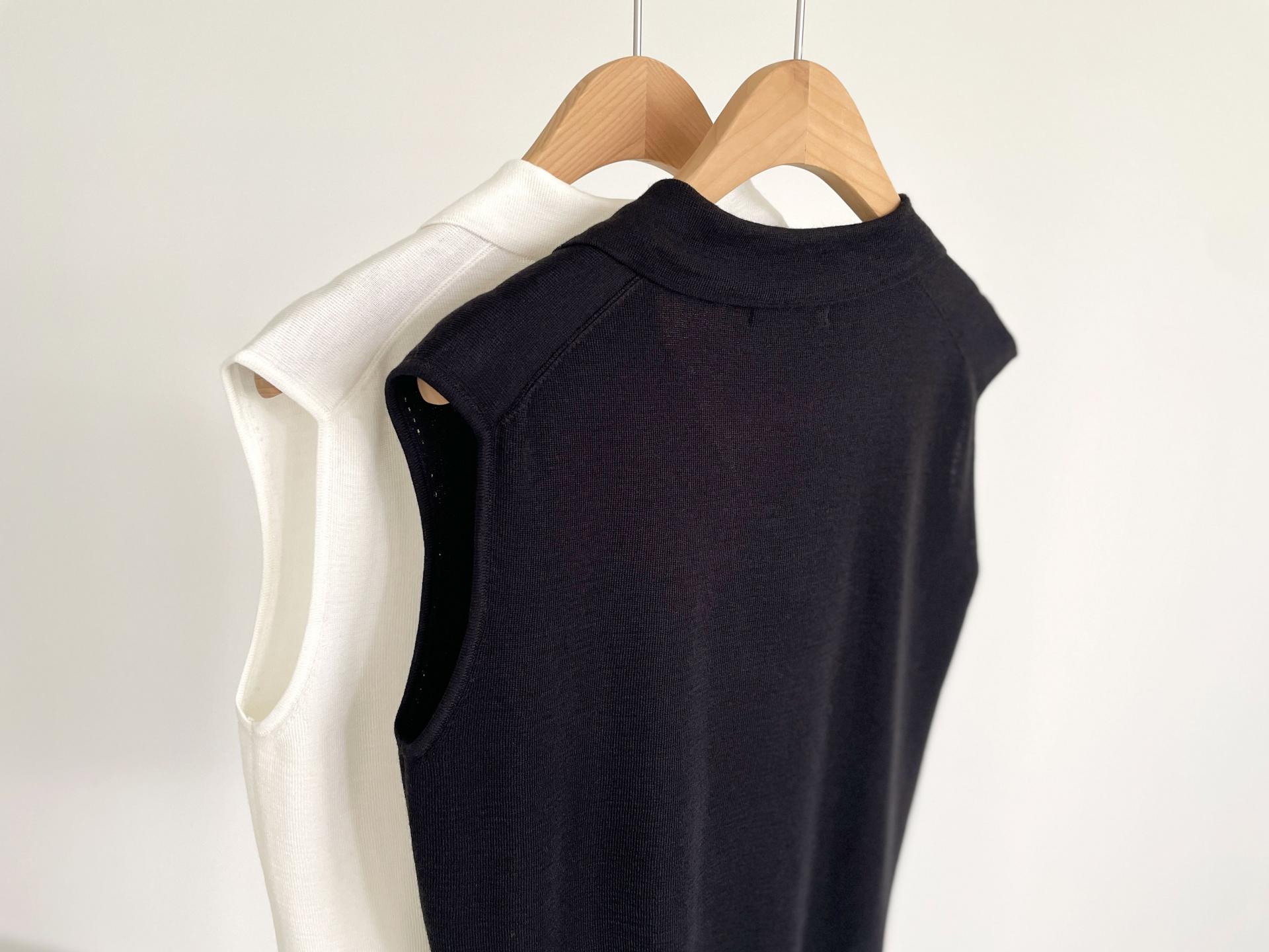 open collar sleeveless knit top (2C)