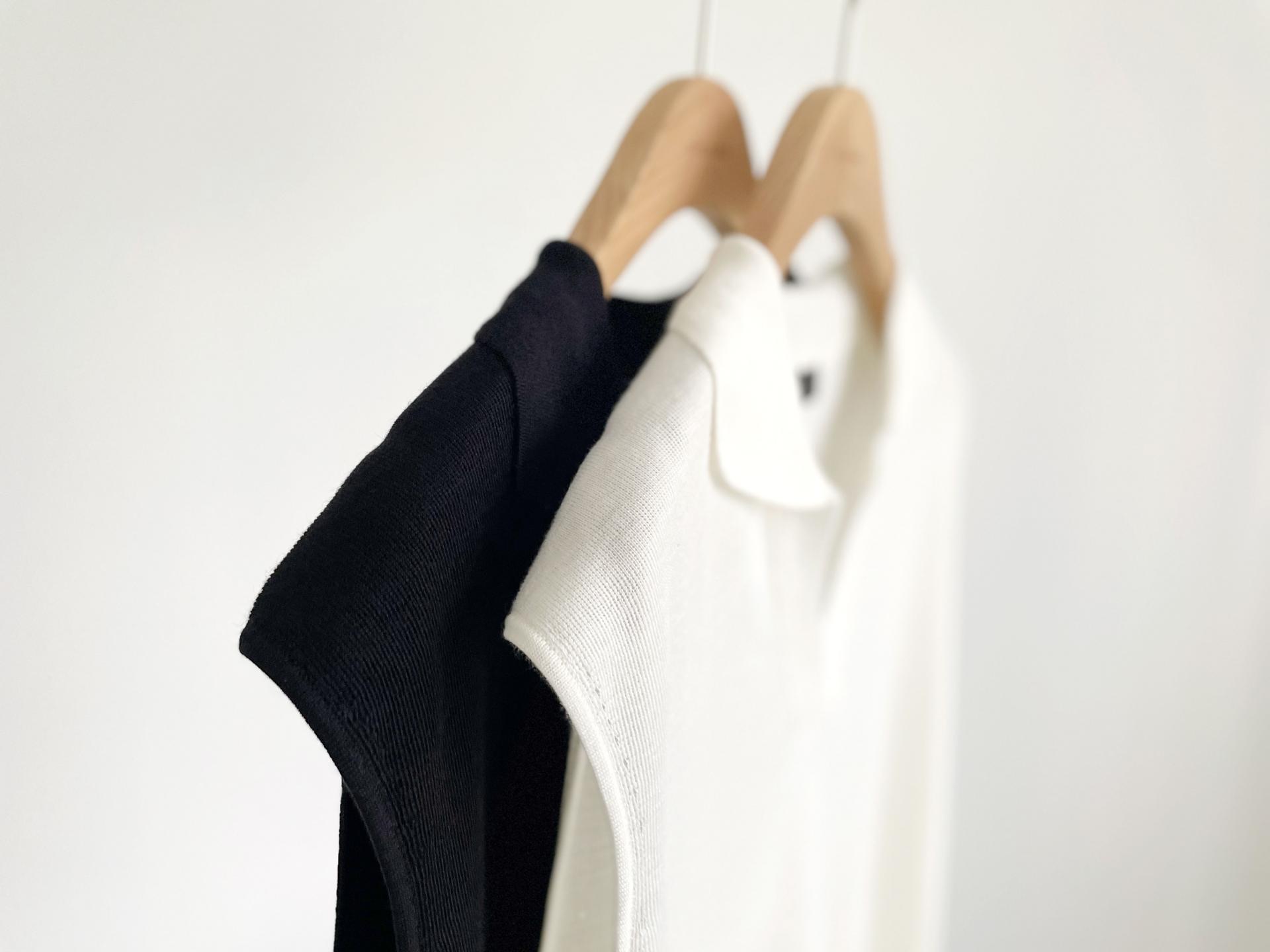 open collar sleeveless knit top (2C)
