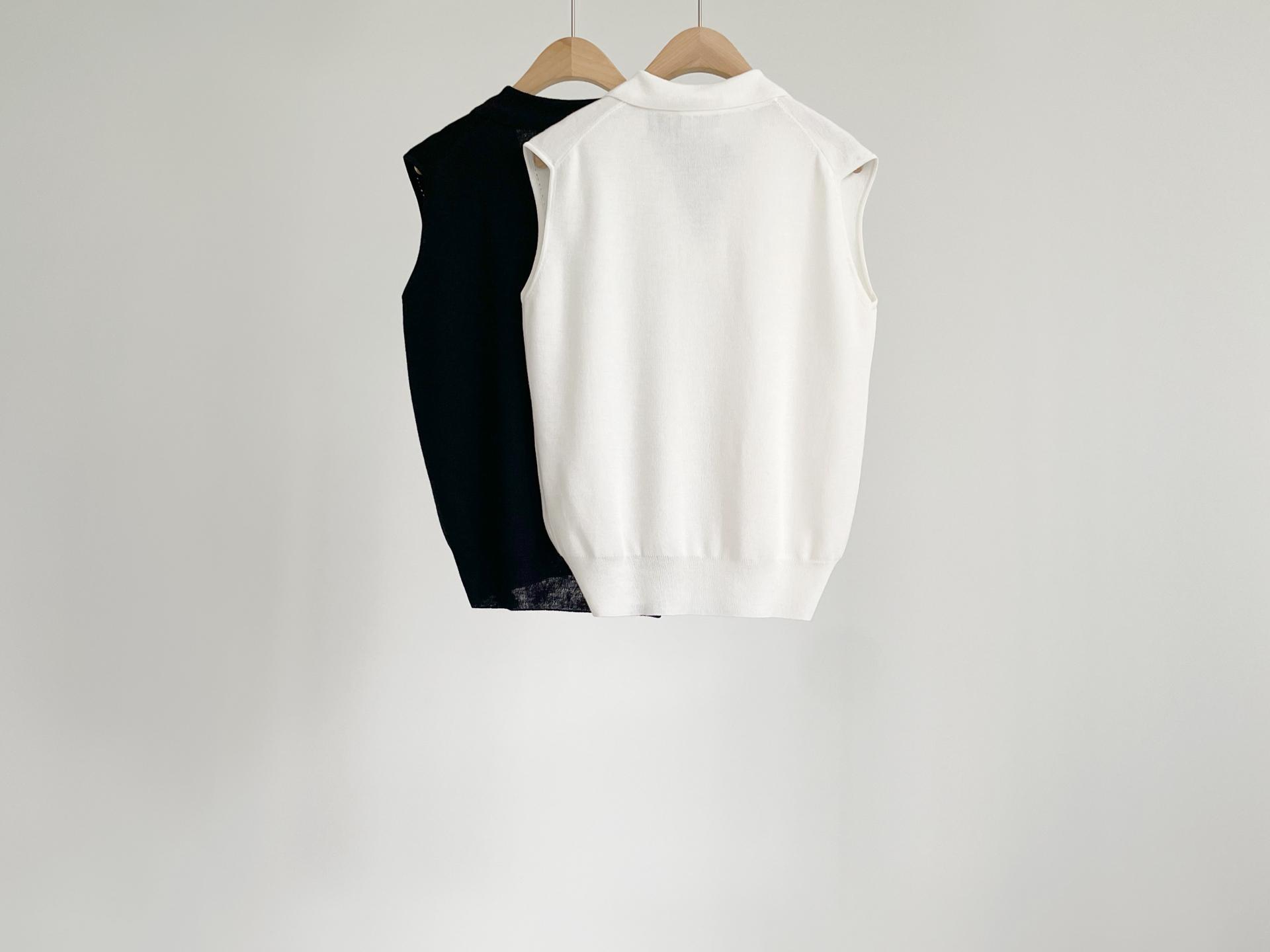 open collar sleeveless knit top (2C)