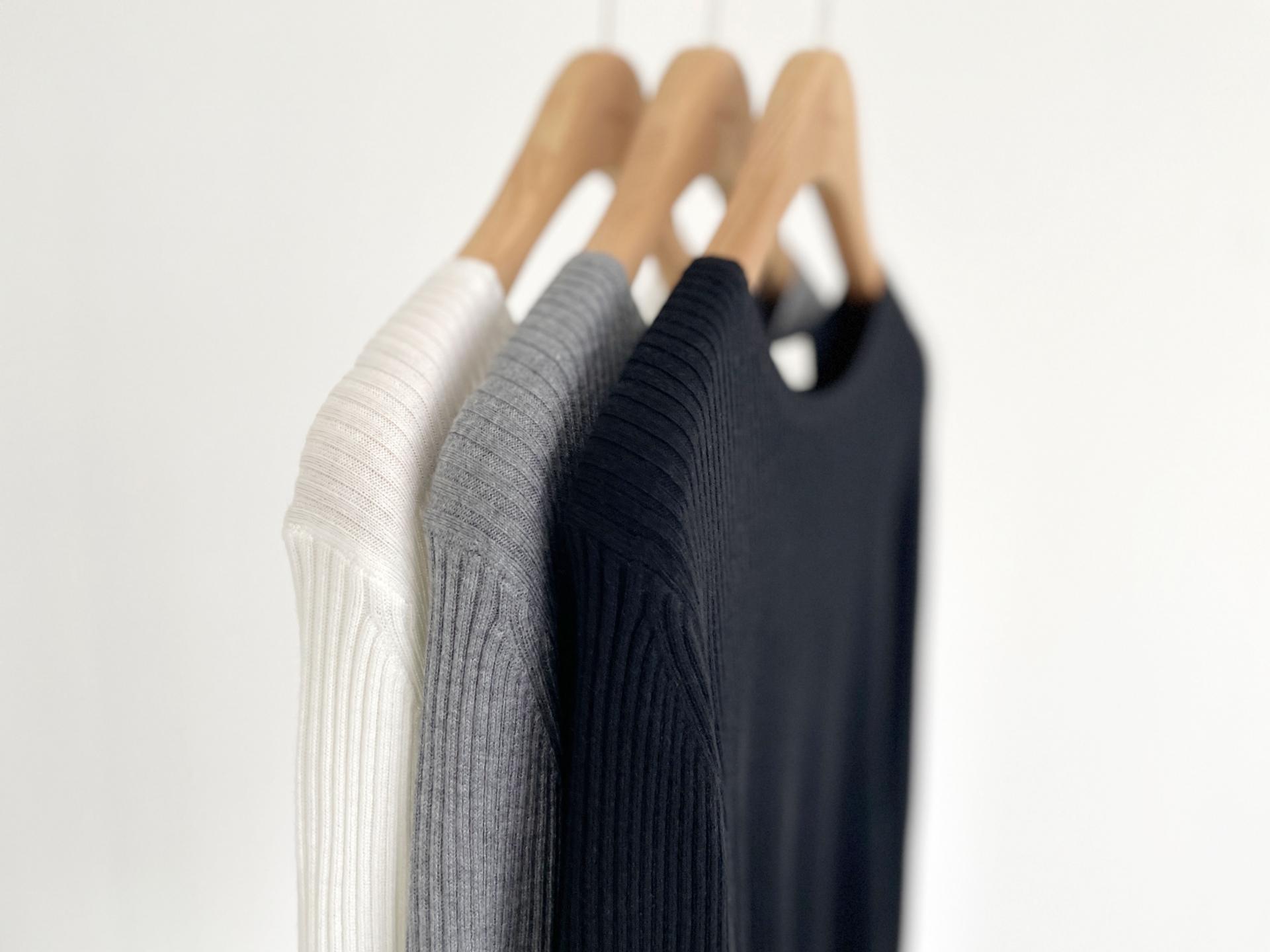 silk round neck rib knit top (2C)