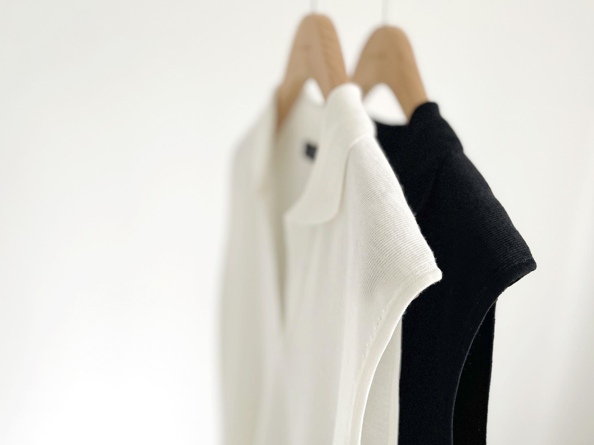 open collar sleeveless knit top (2C)