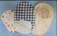 There are covers in various patterns and materials for an ostomy bag.