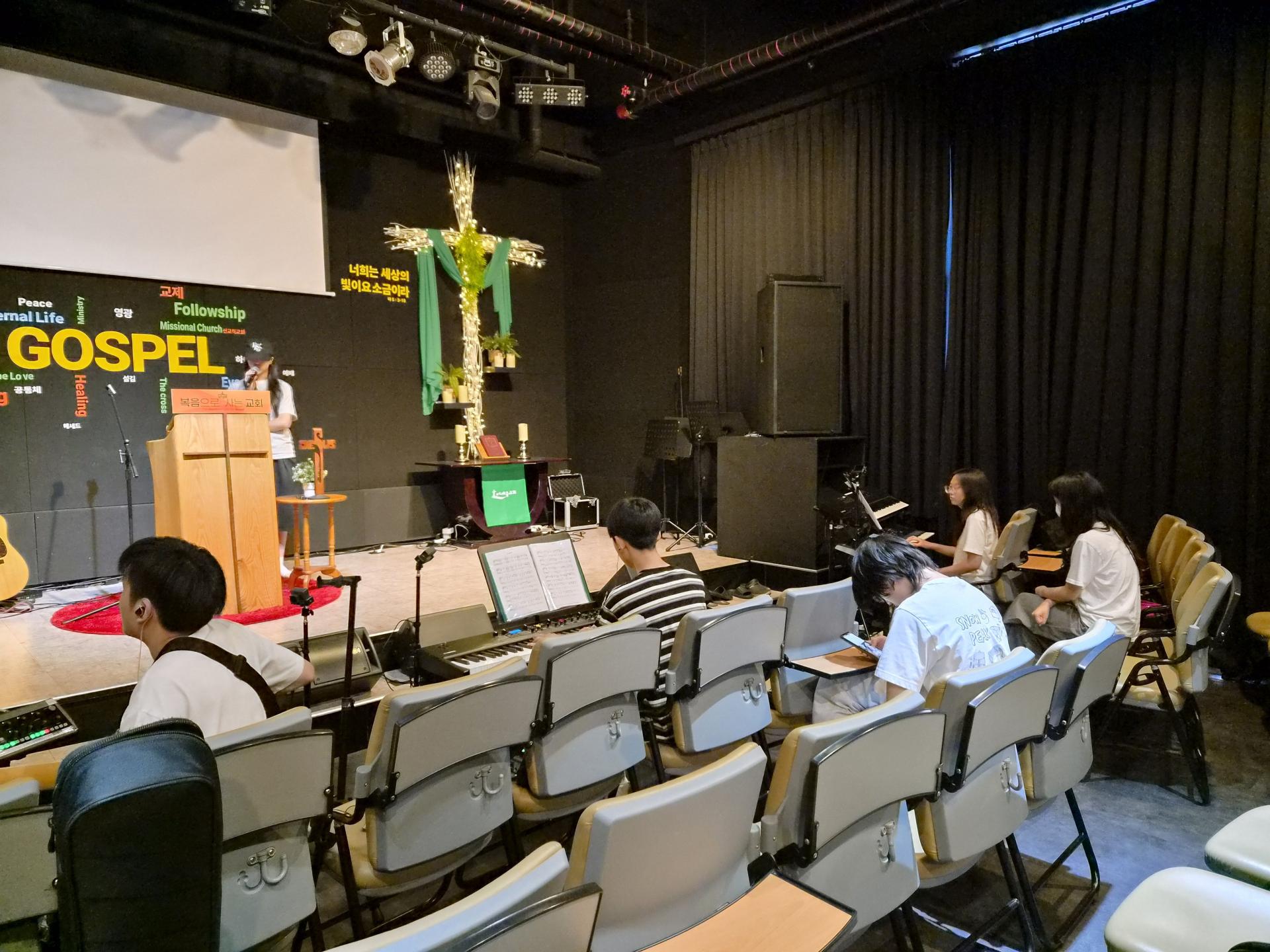 fcb98336cf70f.jpg