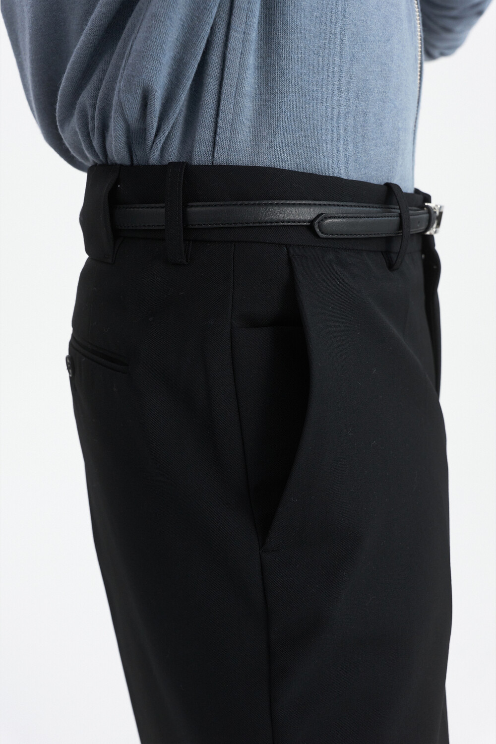[WINDER] BACK PATCH WOOL TROUSERS - BLACK