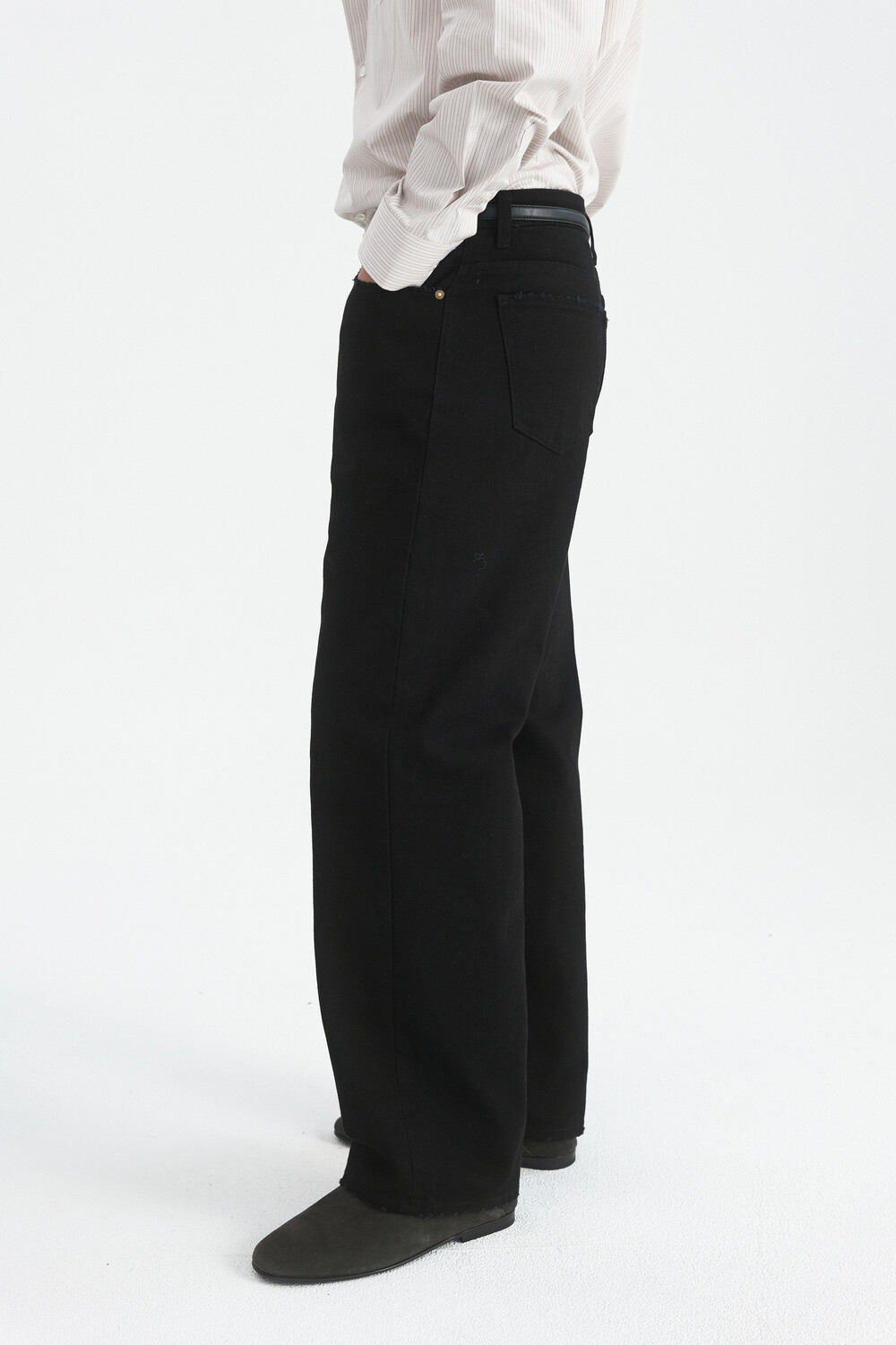 [WINDER] DISTRESSED REGULAR-FIT COTTON PANTS -BLACK