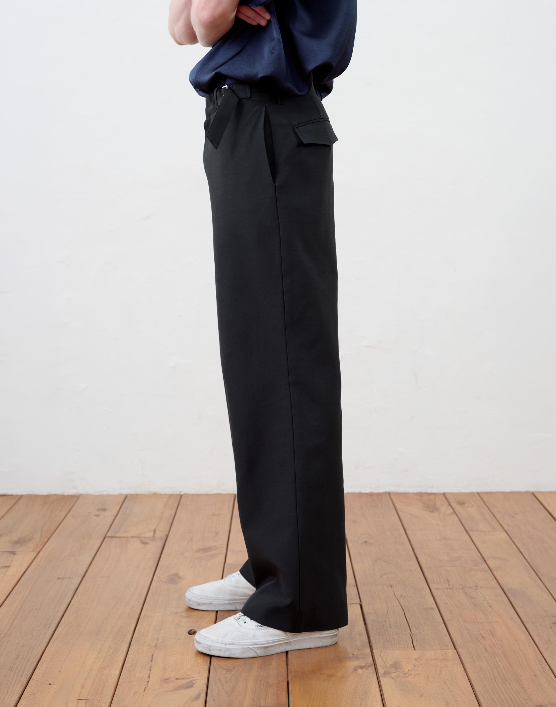 [MOOMYUNG] BOYISH TAILORED TROUSERS (BLACK)