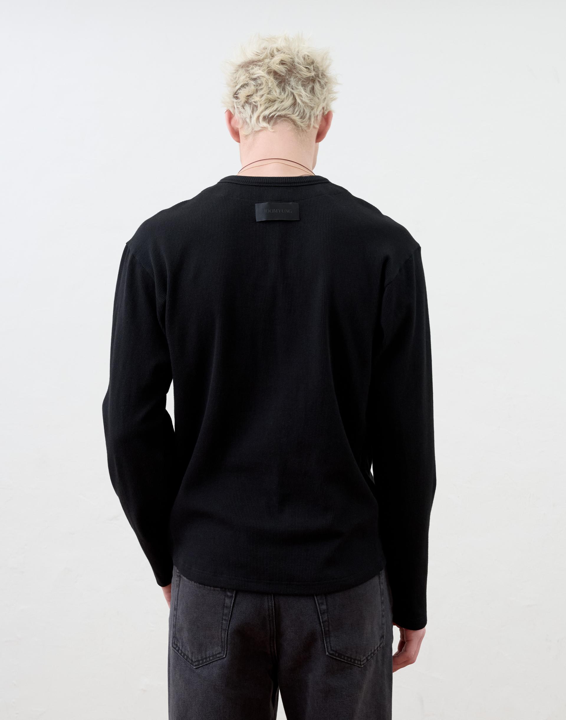 [MOOMYUNG] LAYERED HENLEY NECK LONG SLEEVE (BLACK)