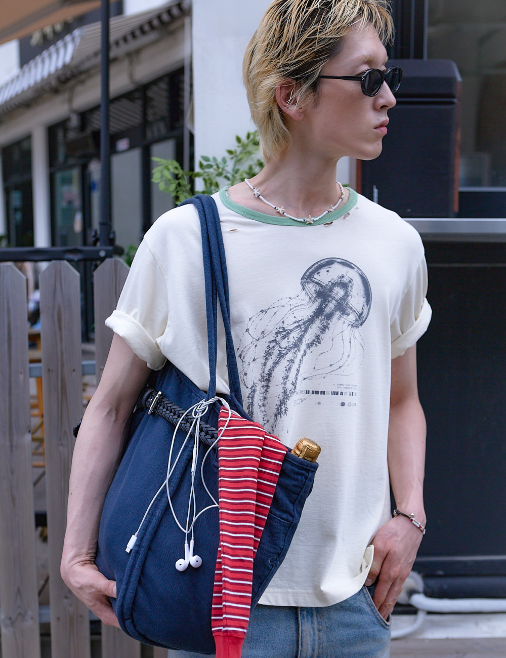 [GEN:RE] Distressed Lumen T-shirt