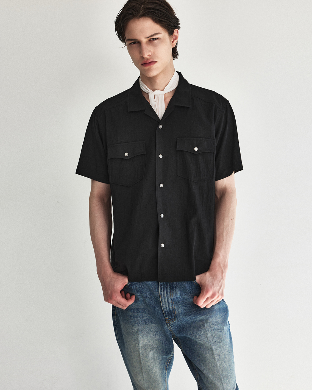 [kineto] Éclat Snap Open Collar Shirt_Black