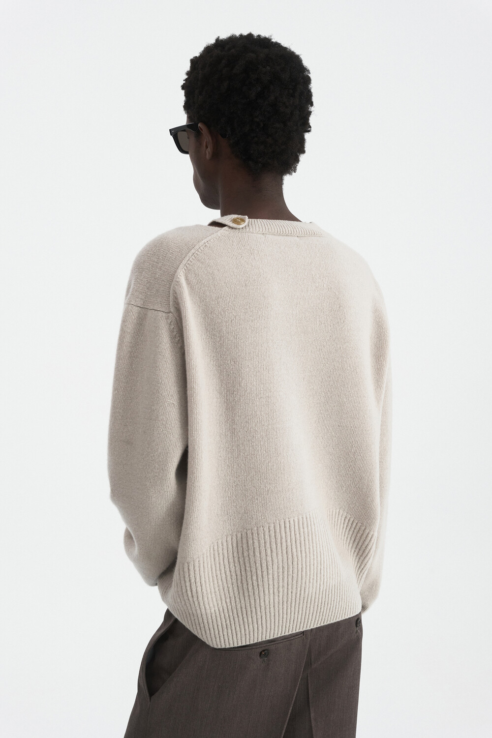 [WINDER] SLIT MERINO WOOL SWEATER - GREY BEIGE