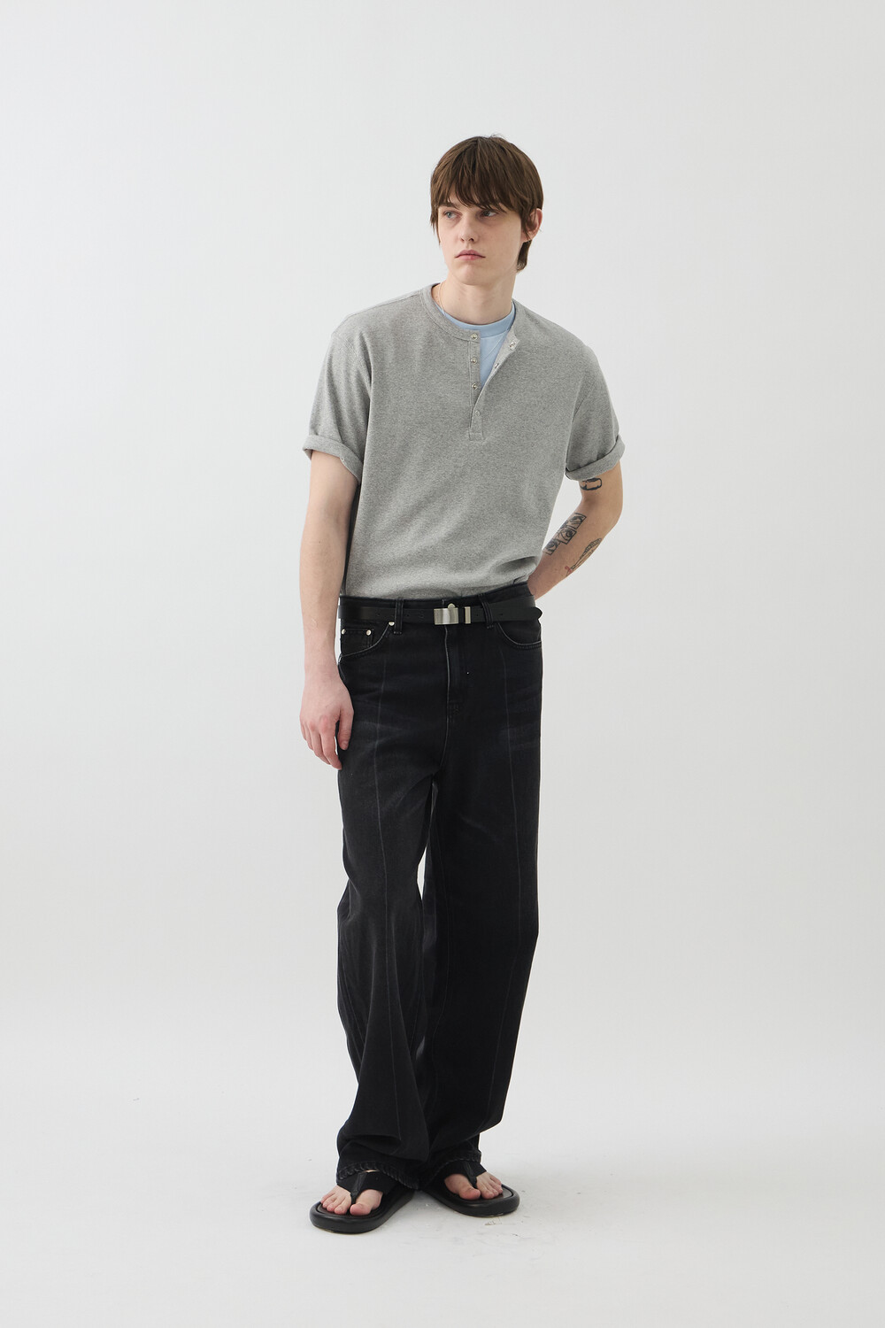[WINDER] SNAP HENLEY NECK SHORT TOP - MELANGE GREY