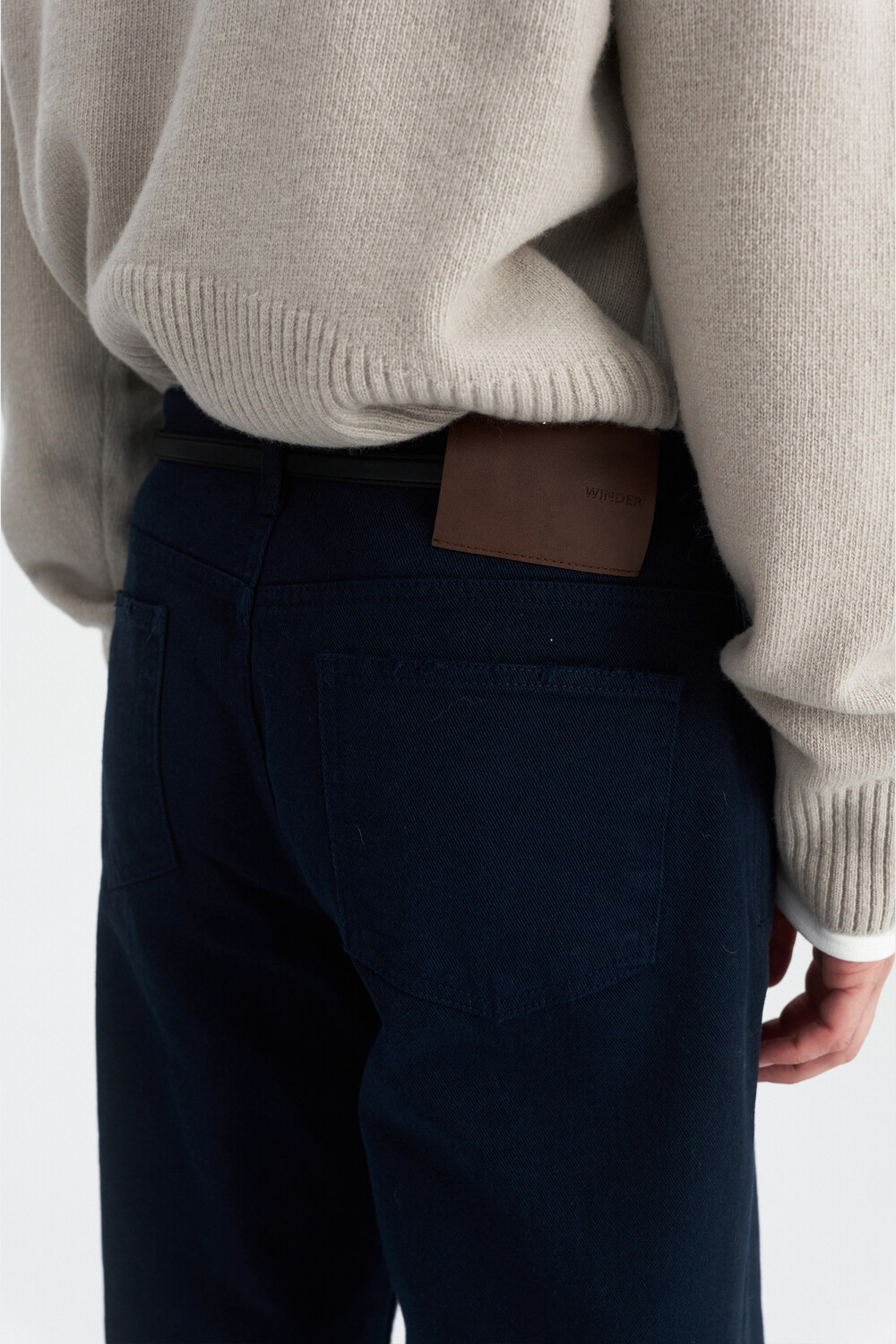 [WINDER] DISTRESSED REGULAR-FIT COTTON PANTS - NAVY