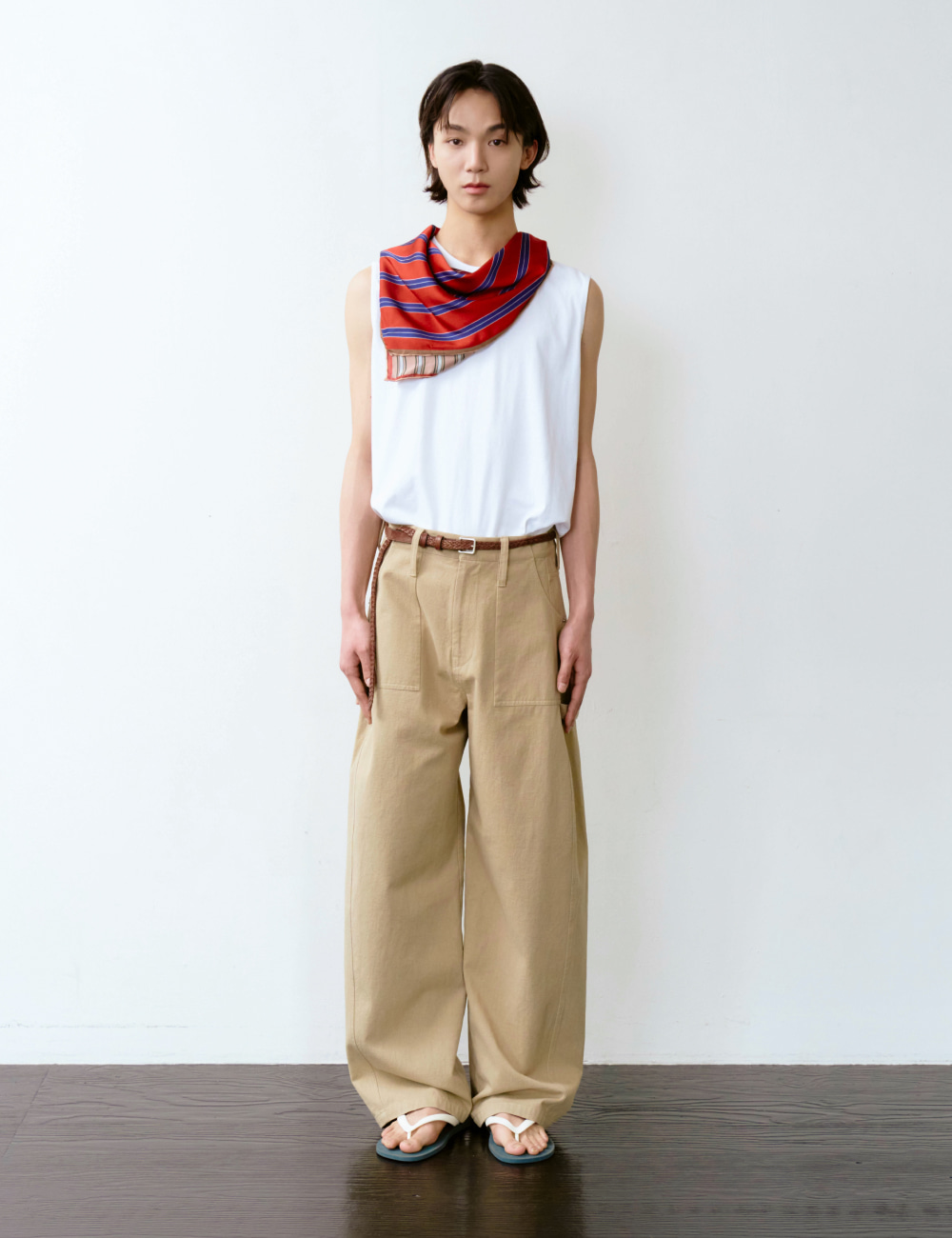 [GEN:RE] Arch Carpenter Chino Pants Beige