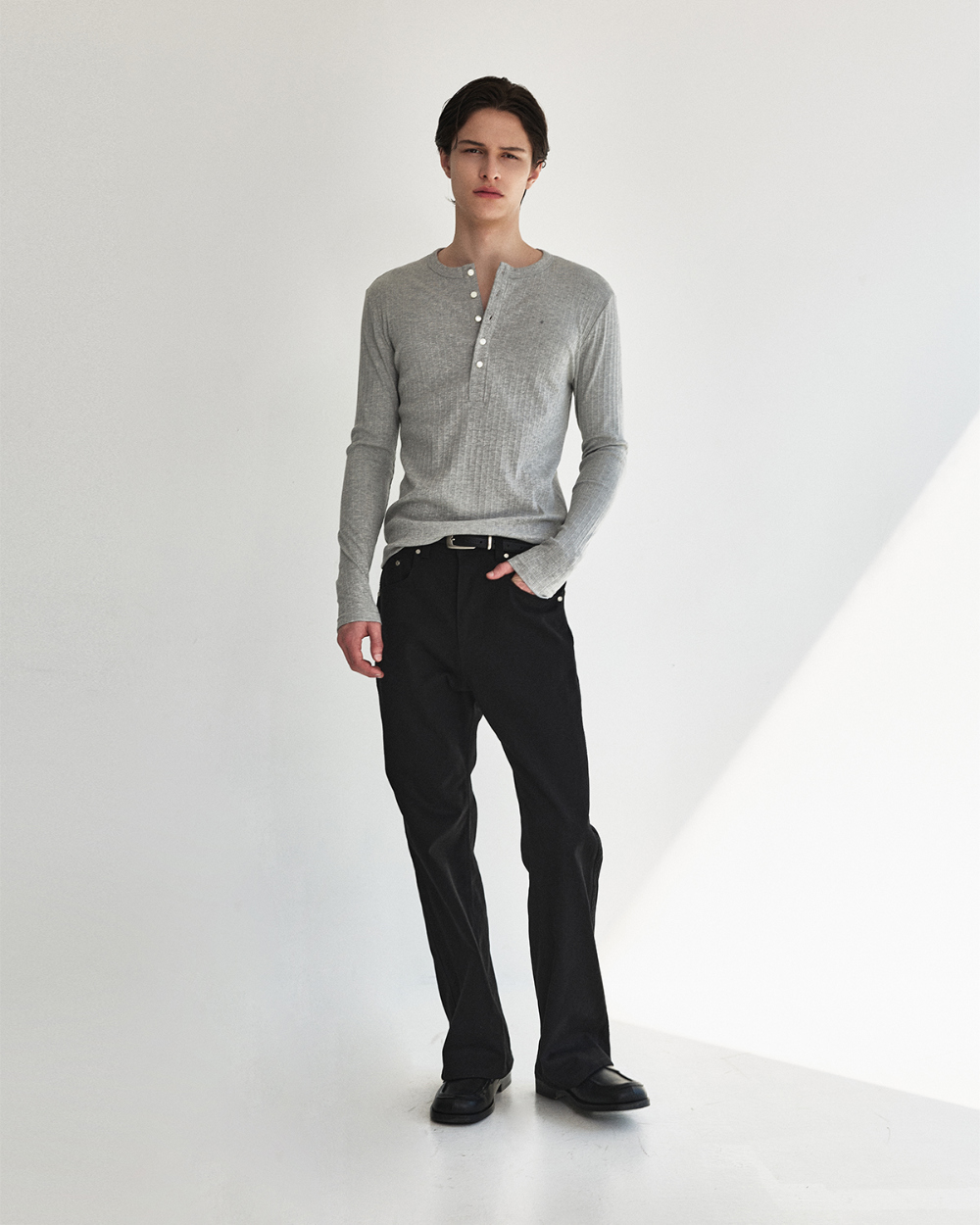 [kineto] Fine Cotton Ribbed Henley Top_Grey