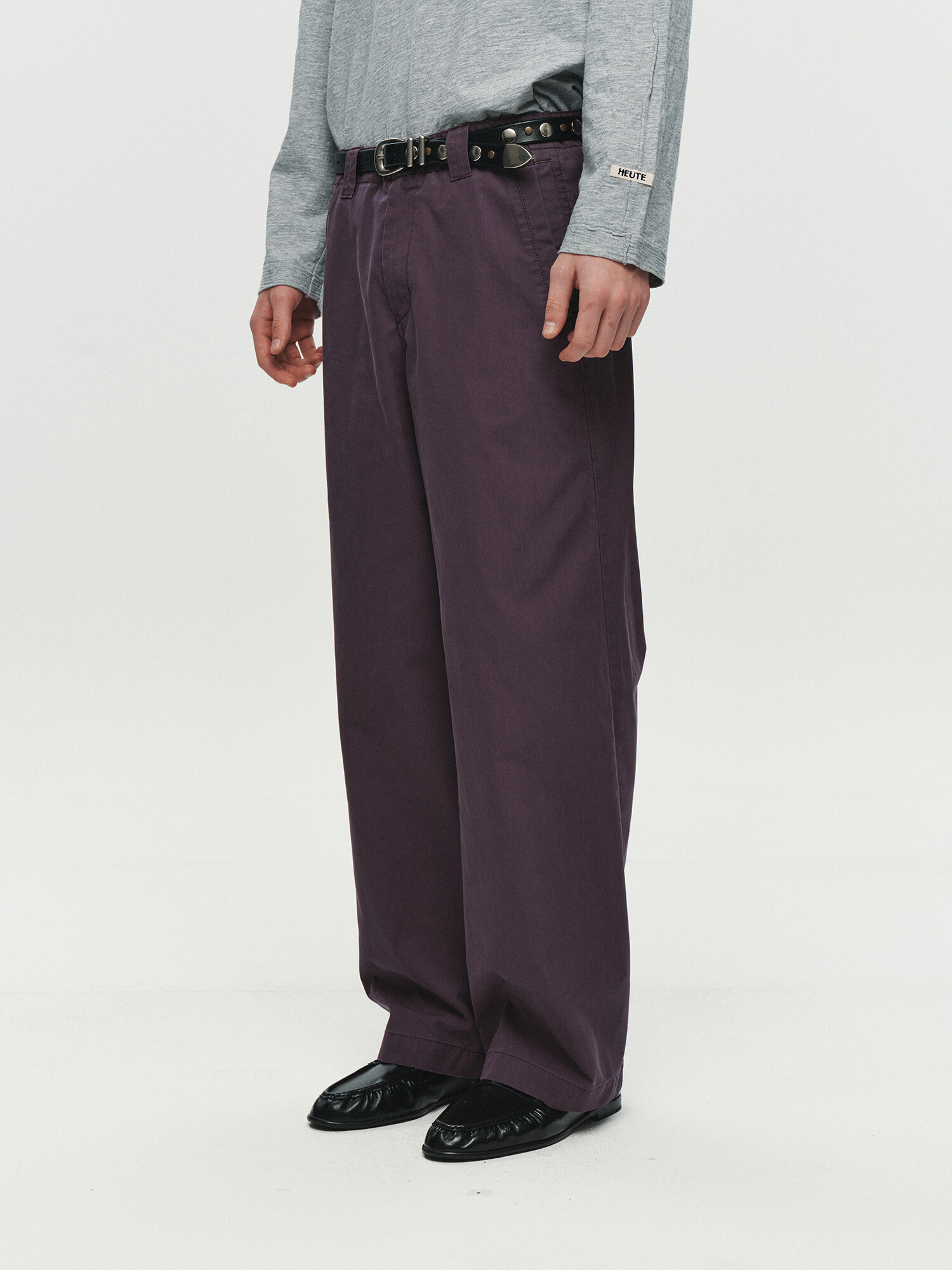[HEUTE] CURVE LINE WIDE PANTS (PURPLE)