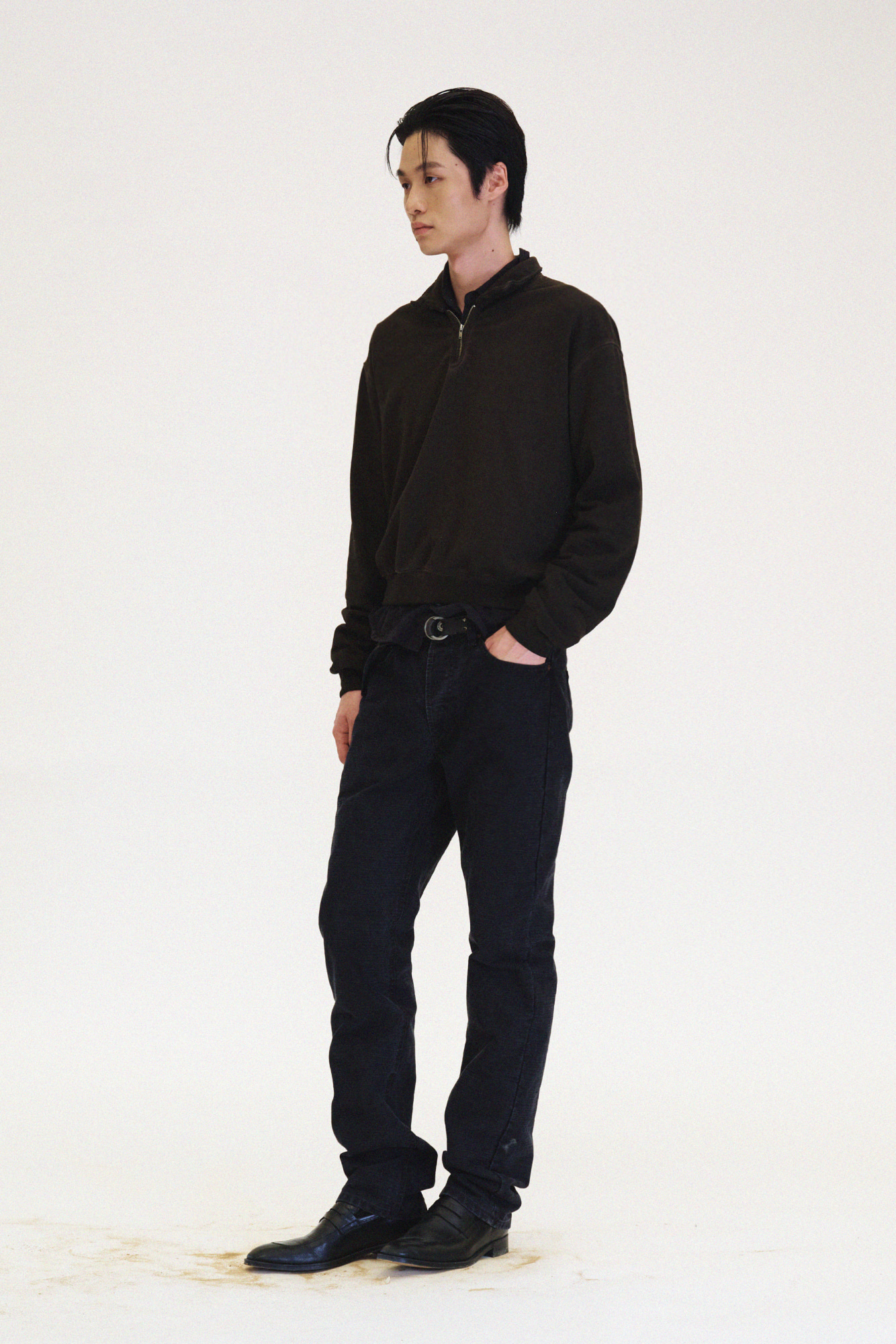 [SURFACE EDITION] OVERDYED HALF ZIP SWEAT CHARCOAL