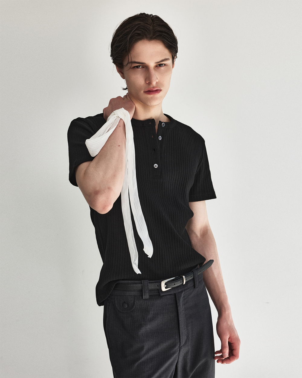 [kineto] Wale Cotton Henley Neck Top_Black