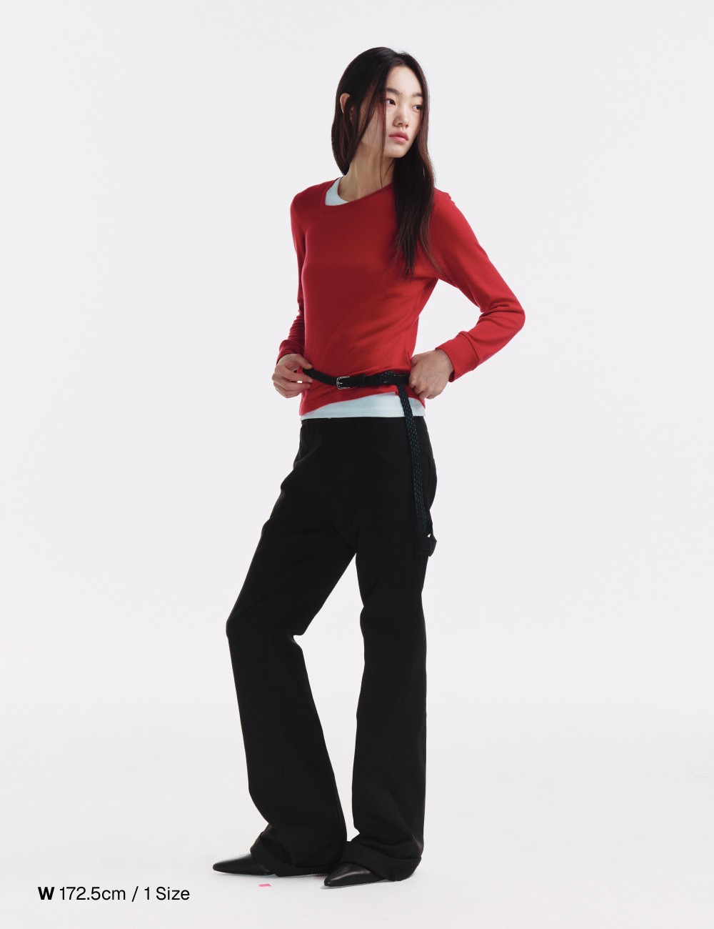[GEN:RE] Pinched Neck Cut and Sew Wool Knit Red