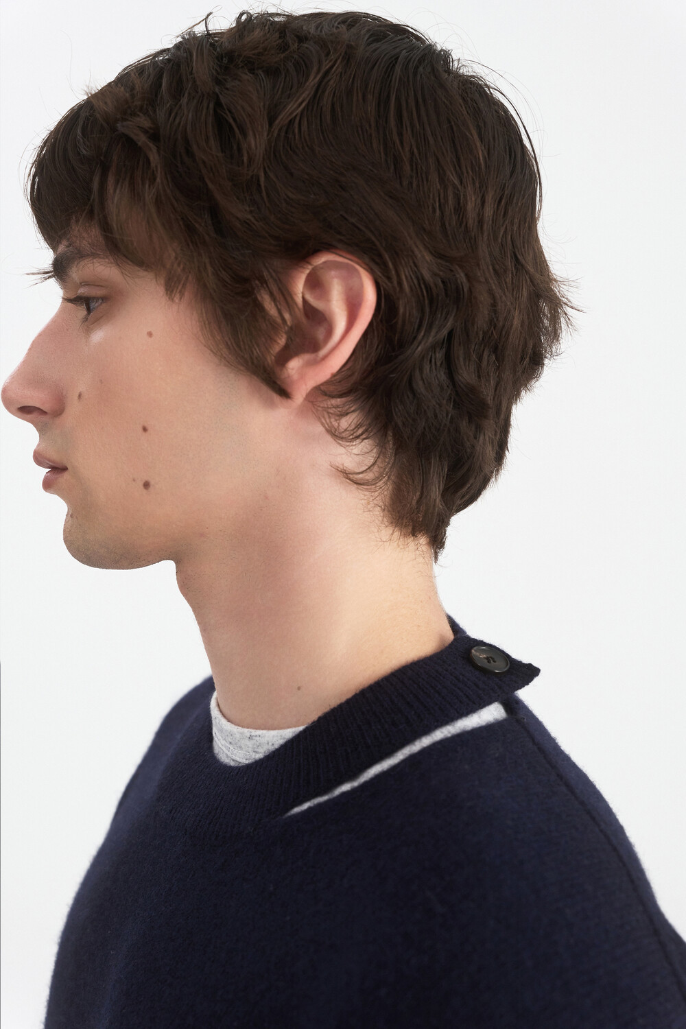 [WINDER] SLIT MERINO WOOL SWEATER - NAVY