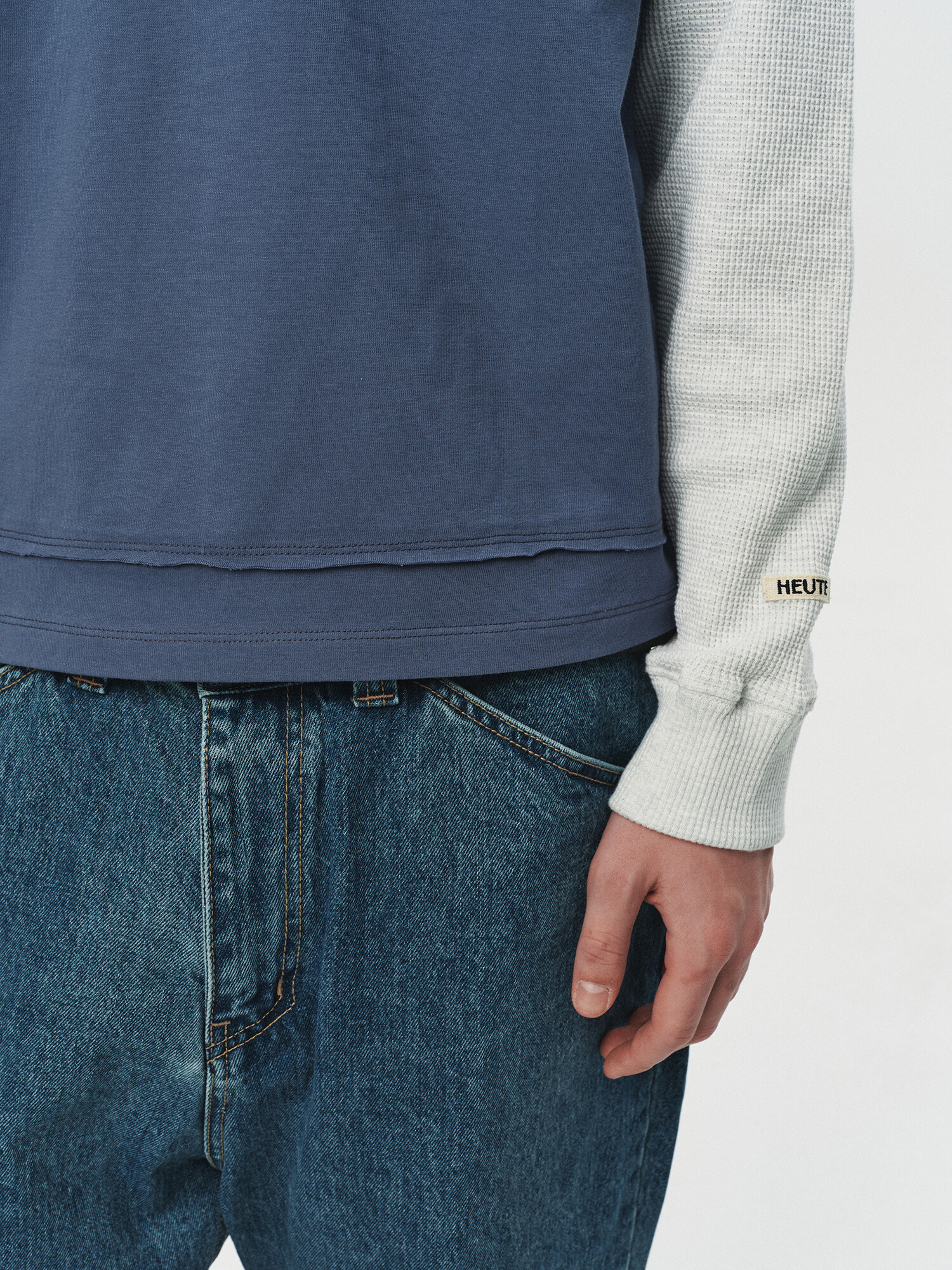 [HEUTE] CORE LAYER WAFFLE TEE (BLUE)