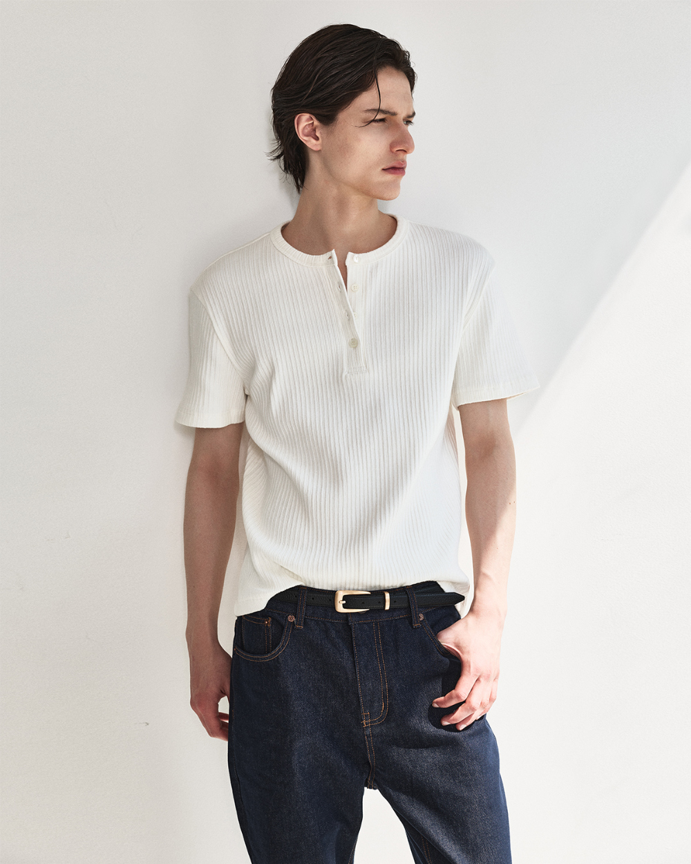 [kineto] Wale Cotton Henley Neck Top_White