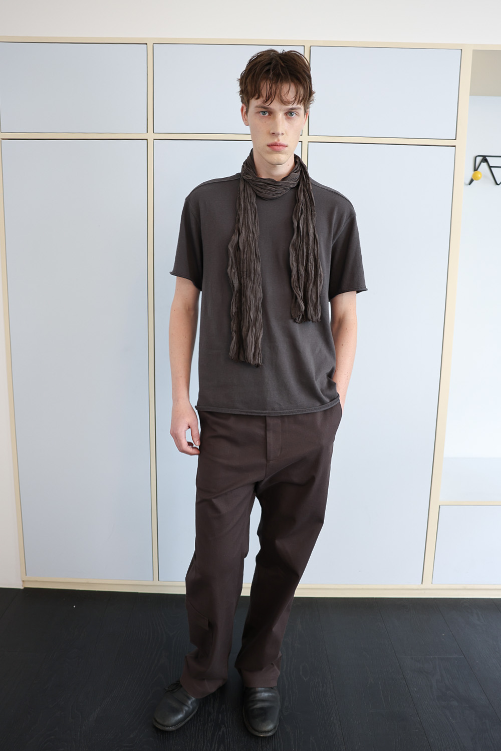 [ANYTIME LOREAK] YUCCA RAW-EDGE HALF KNIT -CHARCOAL