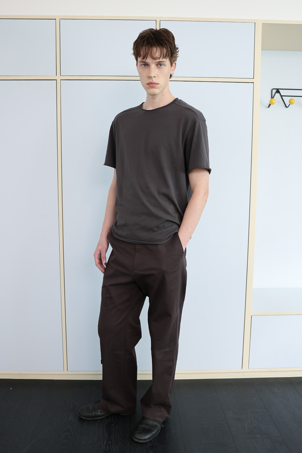 [ANYTIME LOREAK] YUCCA RAW-EDGE HALF KNIT -CHARCOAL