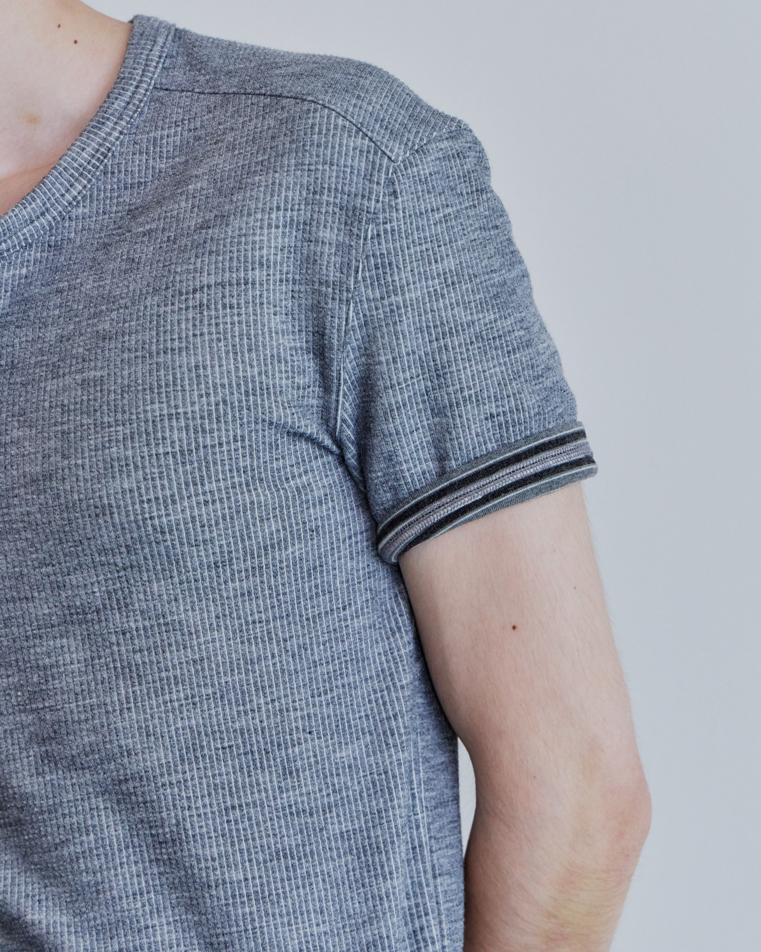 [WAVINESS] Ribbed Layered Henley-Neck T-shirts - Light Grey