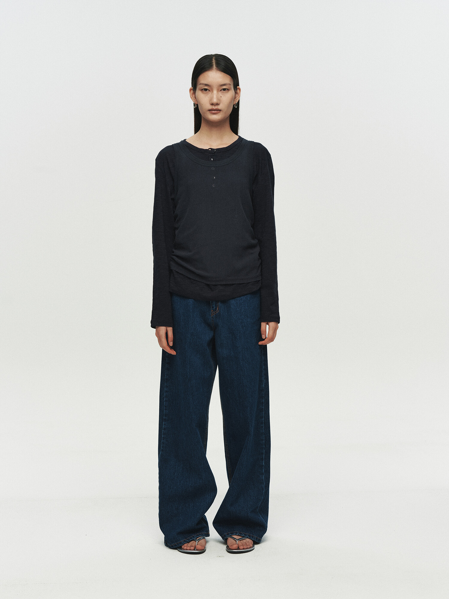 [HEUTE] BASE SLUB HENLEY NECK T-SHIRT (NAVY)