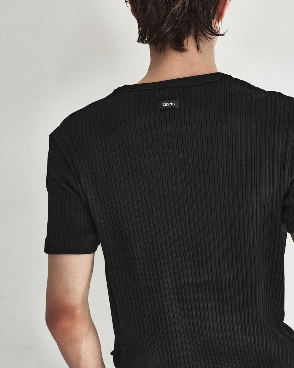 [kineto] Wale Cotton Henley Neck Top_Black