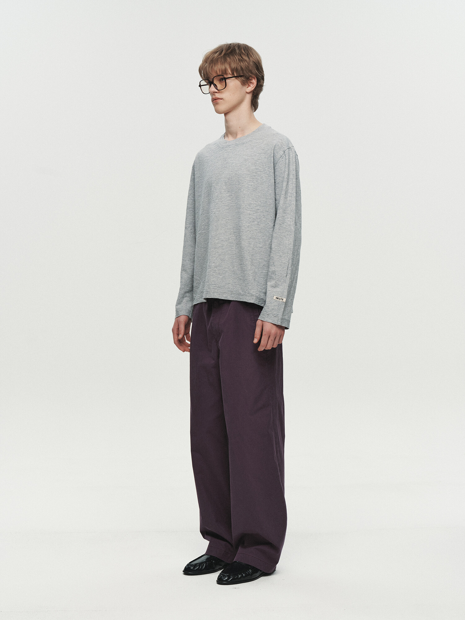 [HEUTE] CURVE LINE WIDE PANTS (PURPLE)