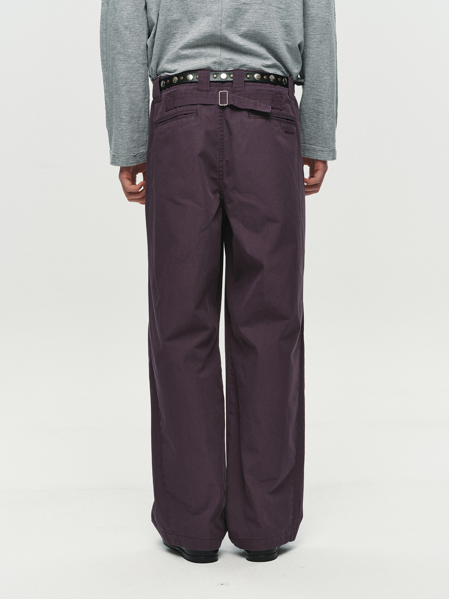 [HEUTE] CURVE LINE WIDE PANTS (PURPLE)