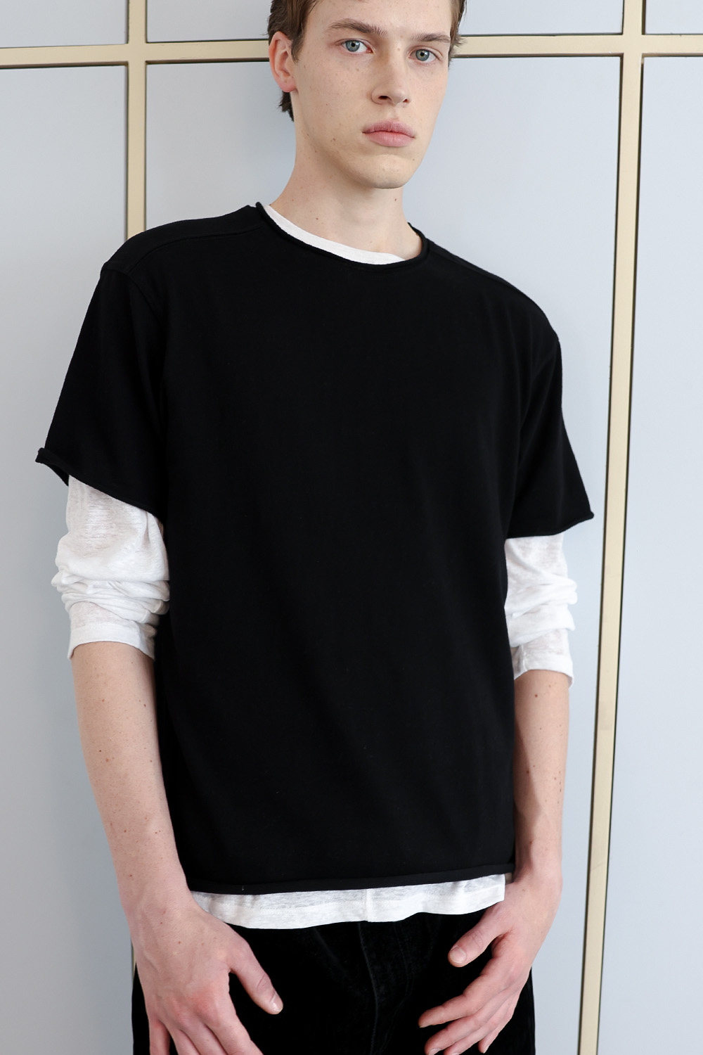 [ANYTIME LOREAK] YUCCA RAW-EDGE HALF KNIT - BLACK