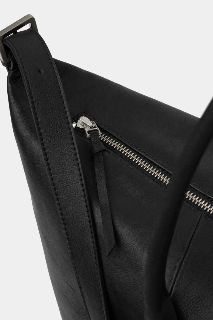 [KANGJUNGSEOK] PERMANENT LEATHER BAG 04 BLACK