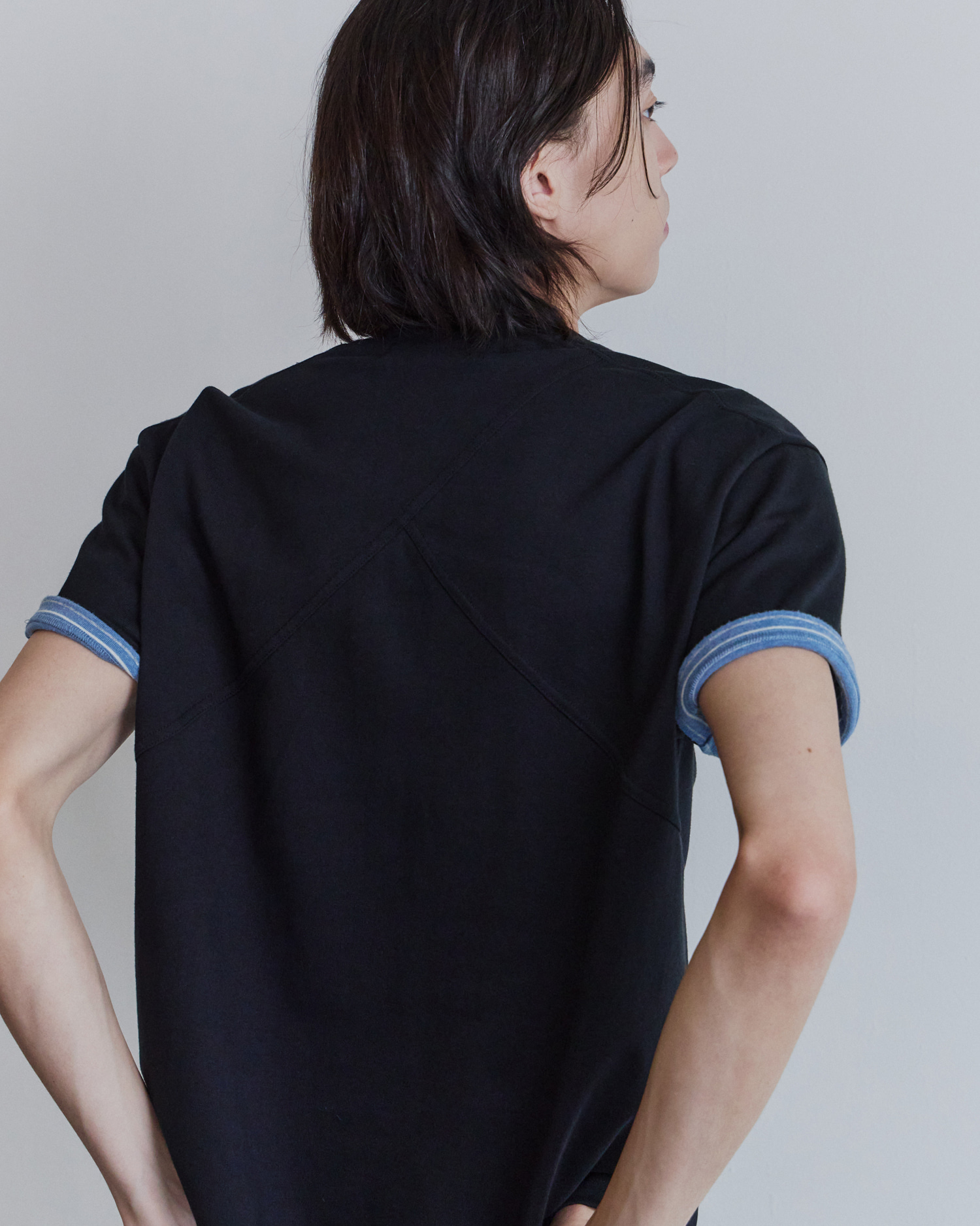 [WAVINESS] Stripe Layered T-shirts - Black