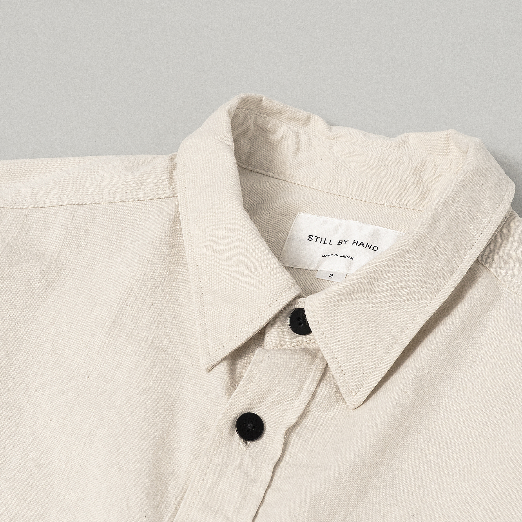 [STILL BY HAND] SH01263OS - Silk nep over shirt CHARCOAL