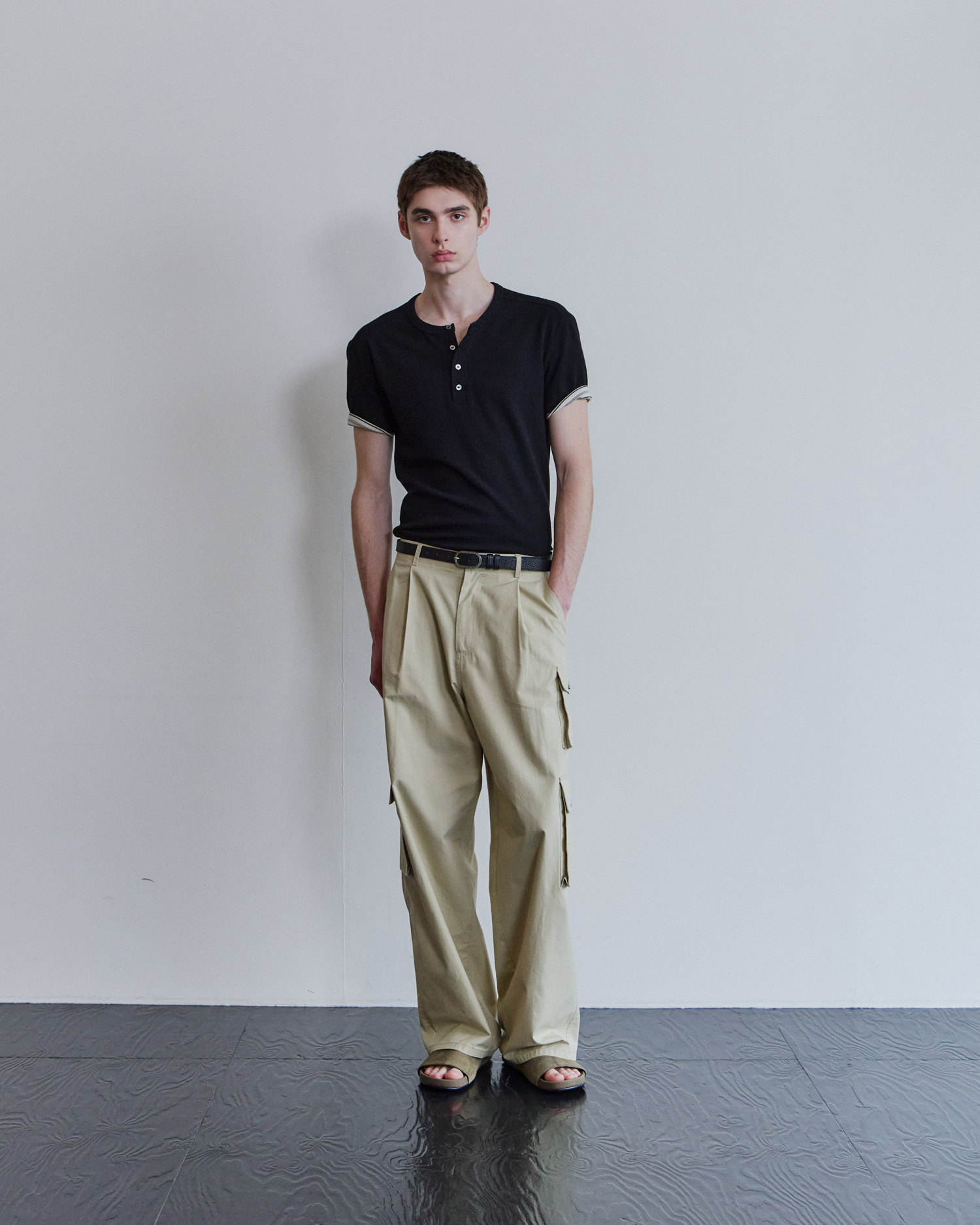 [WAVINESS] Ribbed Layered Henley-Neck T-shirts - Black