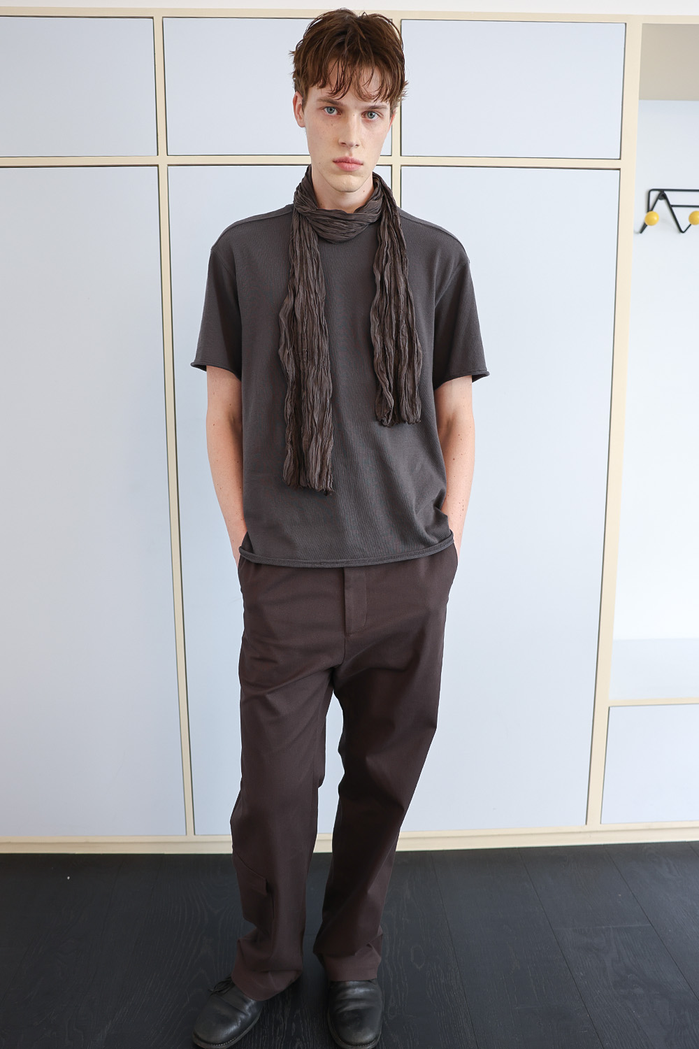 [ANYTIME LOREAK] AGAVE WRINKLE SCARF - BROWN