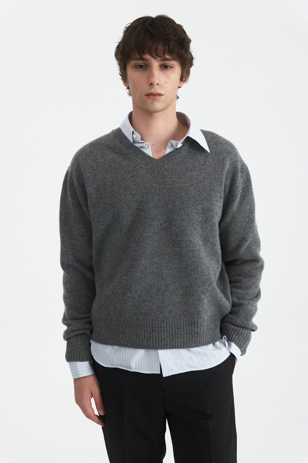 [WINDER] CONTOUR RIB WOOL V NECK SWEATER - MELANGE GREY