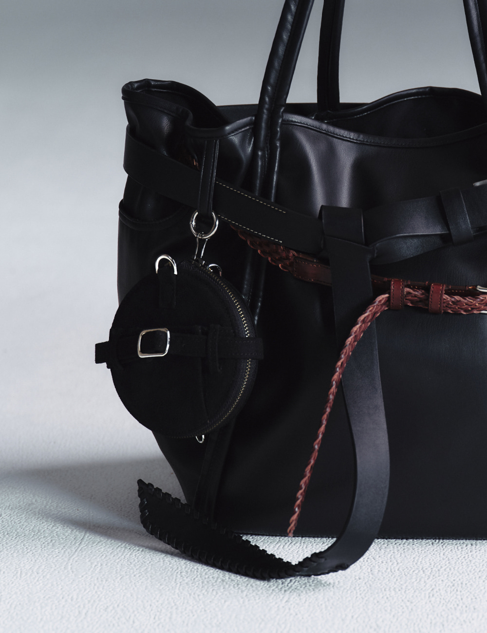 [GEN:RE] Archive Trouser Round Bag Black