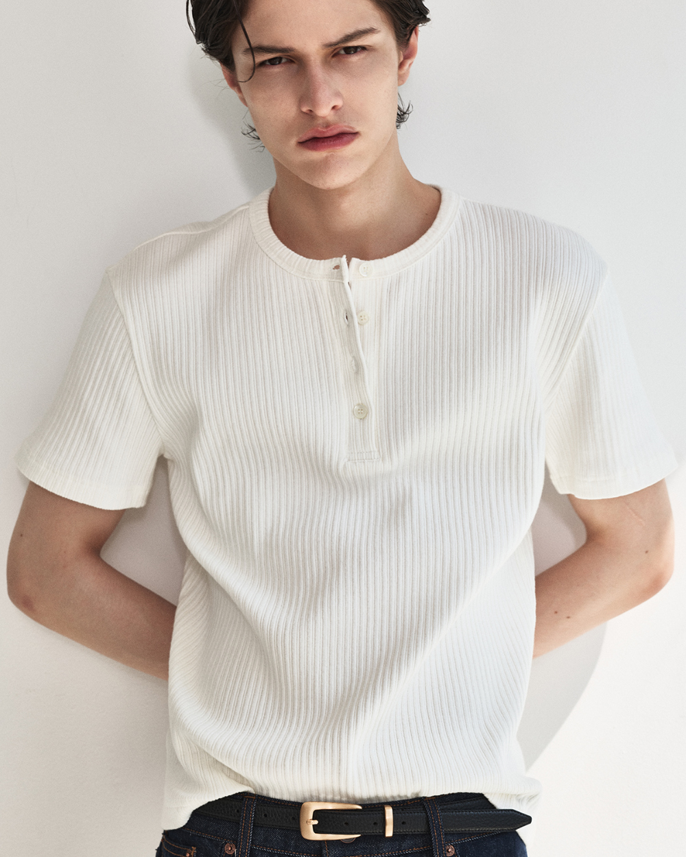 [kineto] Wale Cotton Henley Neck Top_White