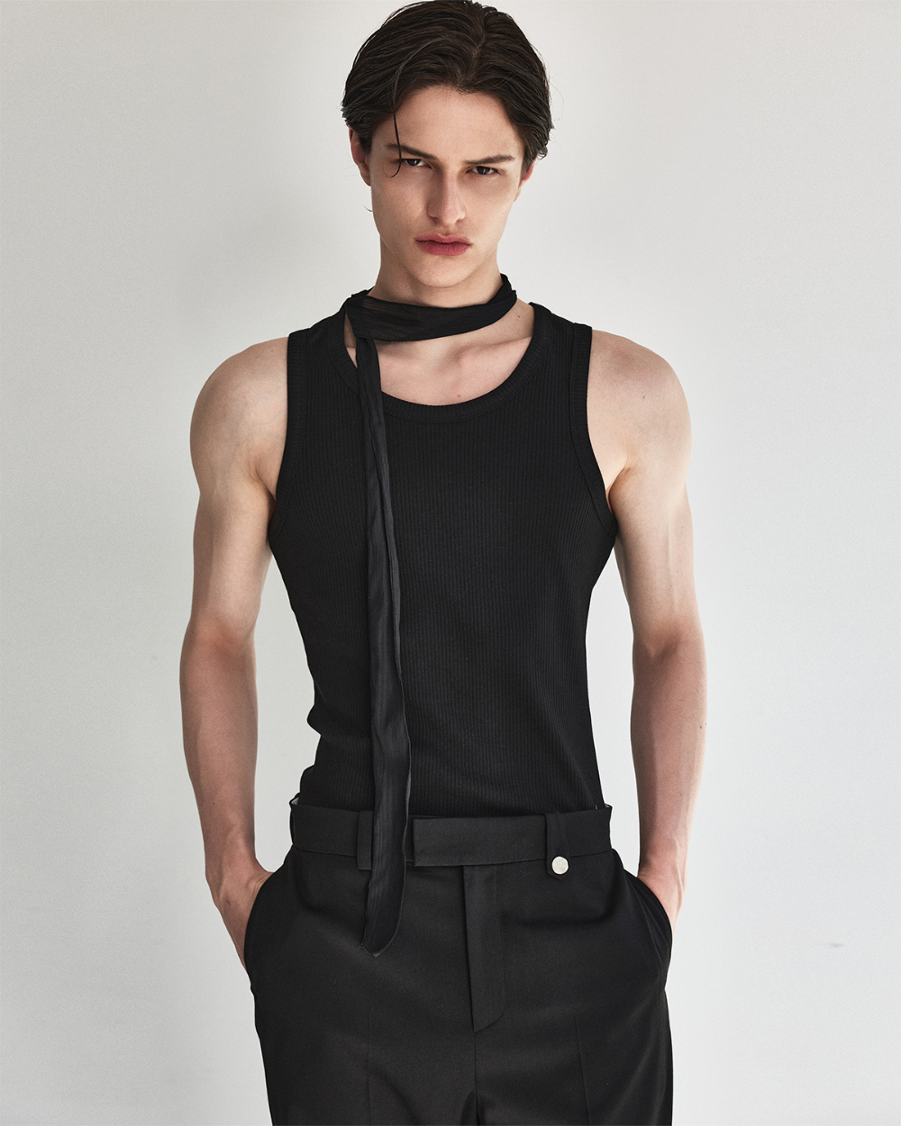 [kineto] Sleek Ribbed Sleeveless Top_Black
