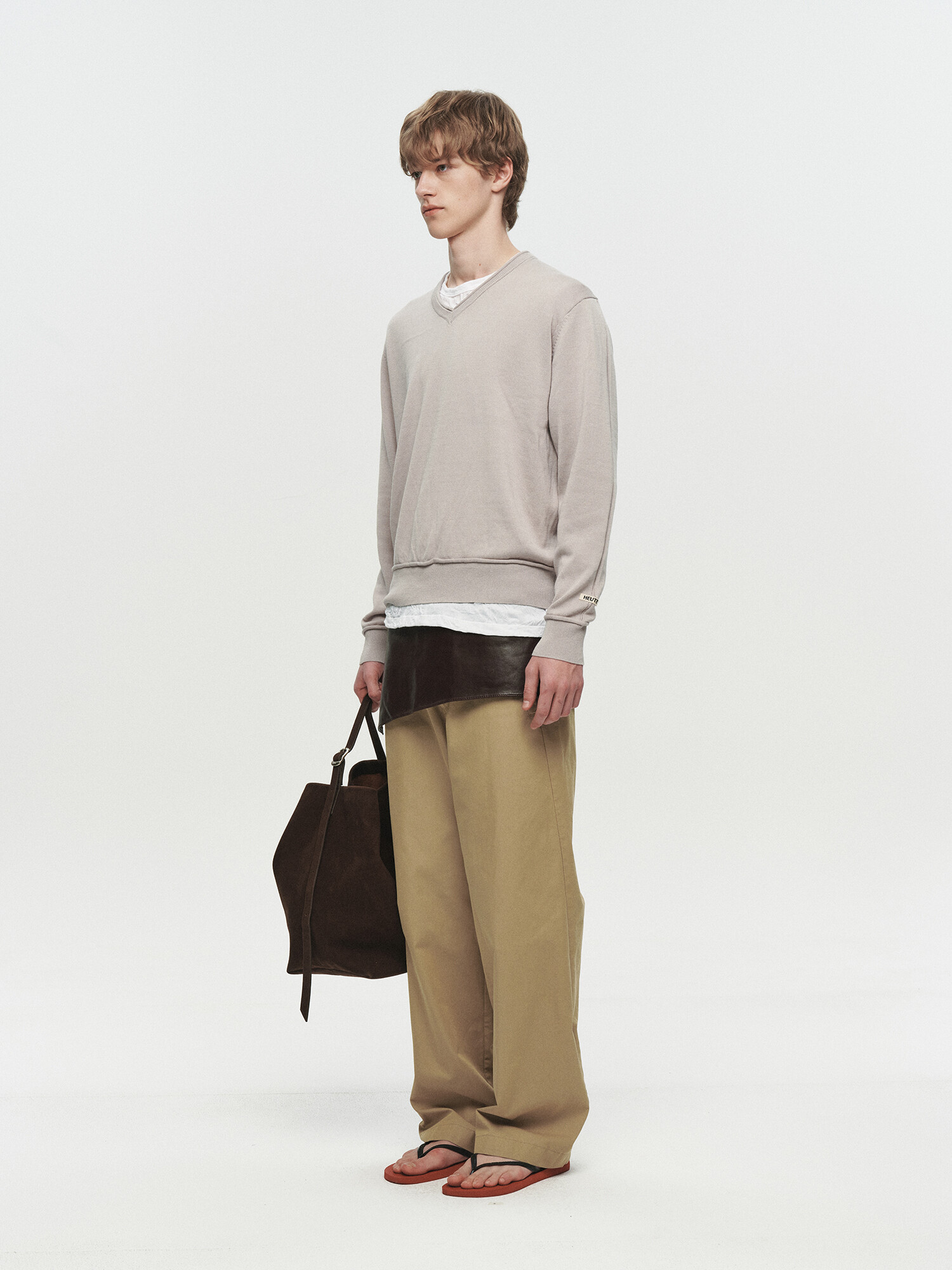 [HEUTE] NIEL COTTON V-NECK KNIT (L/GREY)