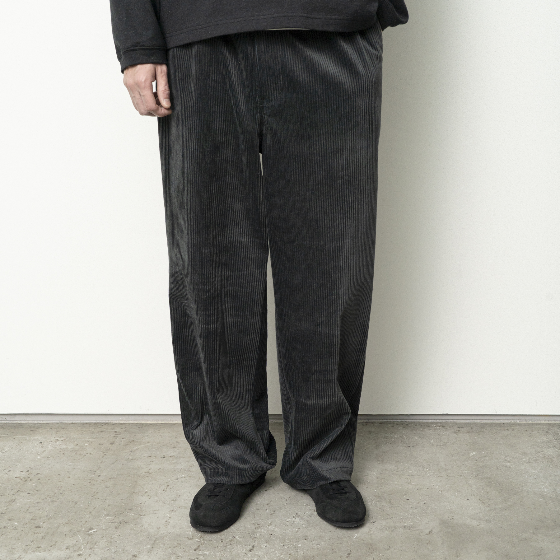 [STILL BY HAND] PT03263OS - Corduroy straight pants BLACK