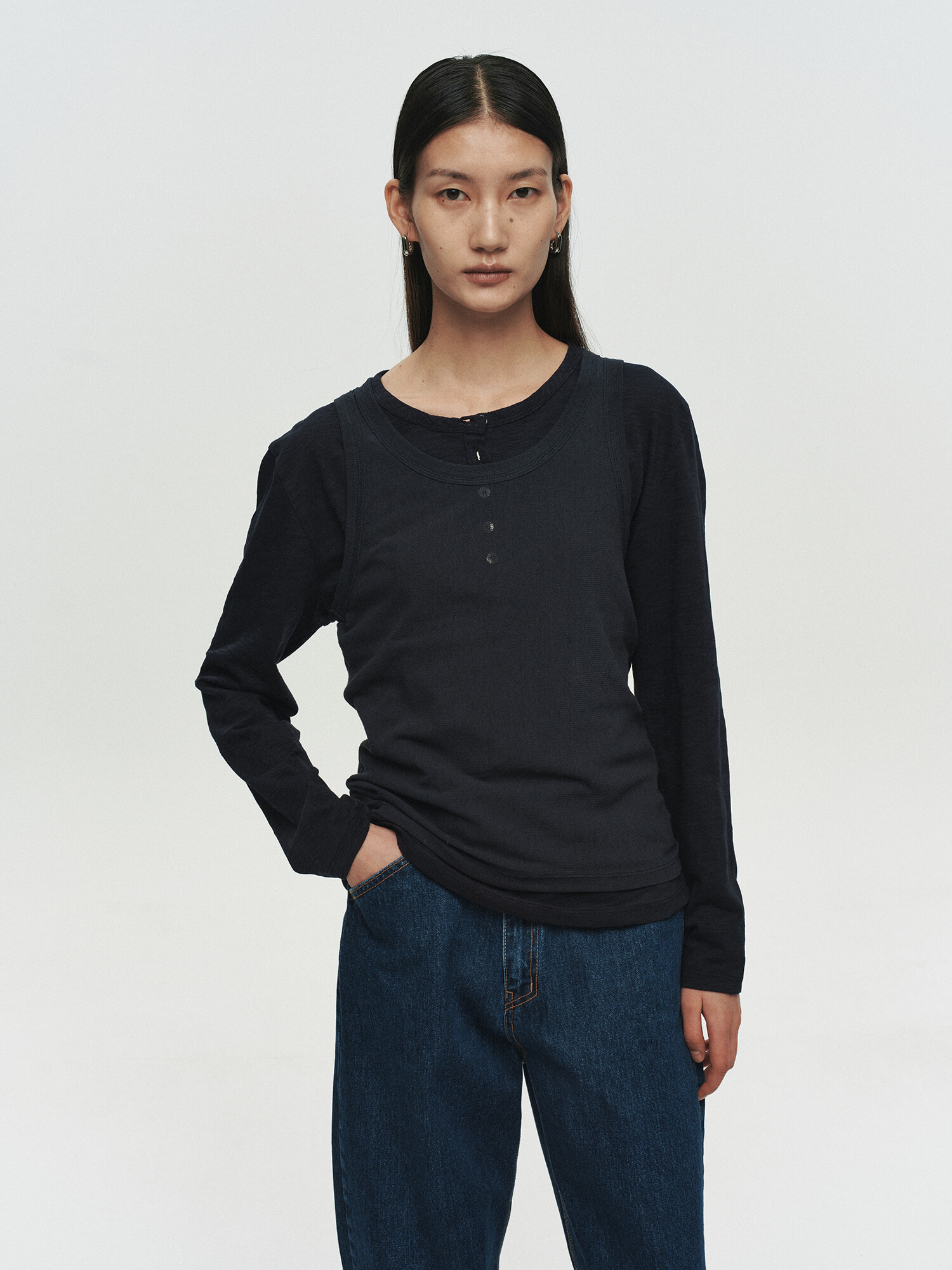 [HEUTE] BASE SLUB HENLEY NECK T-SHIRT (NAVY)