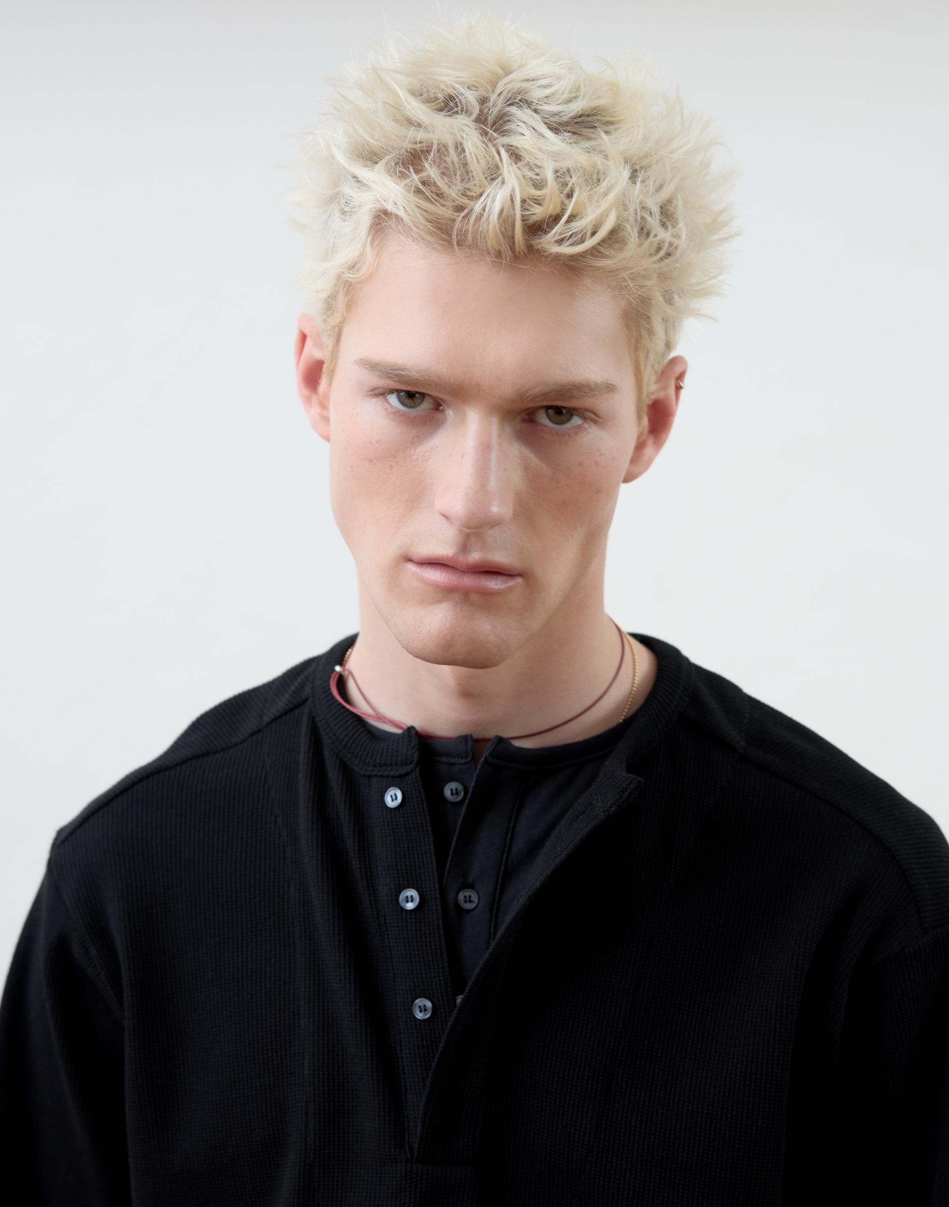 [MOOMYUNG] LAYERED HENLEY NECK LONG SLEEVE (BLACK)