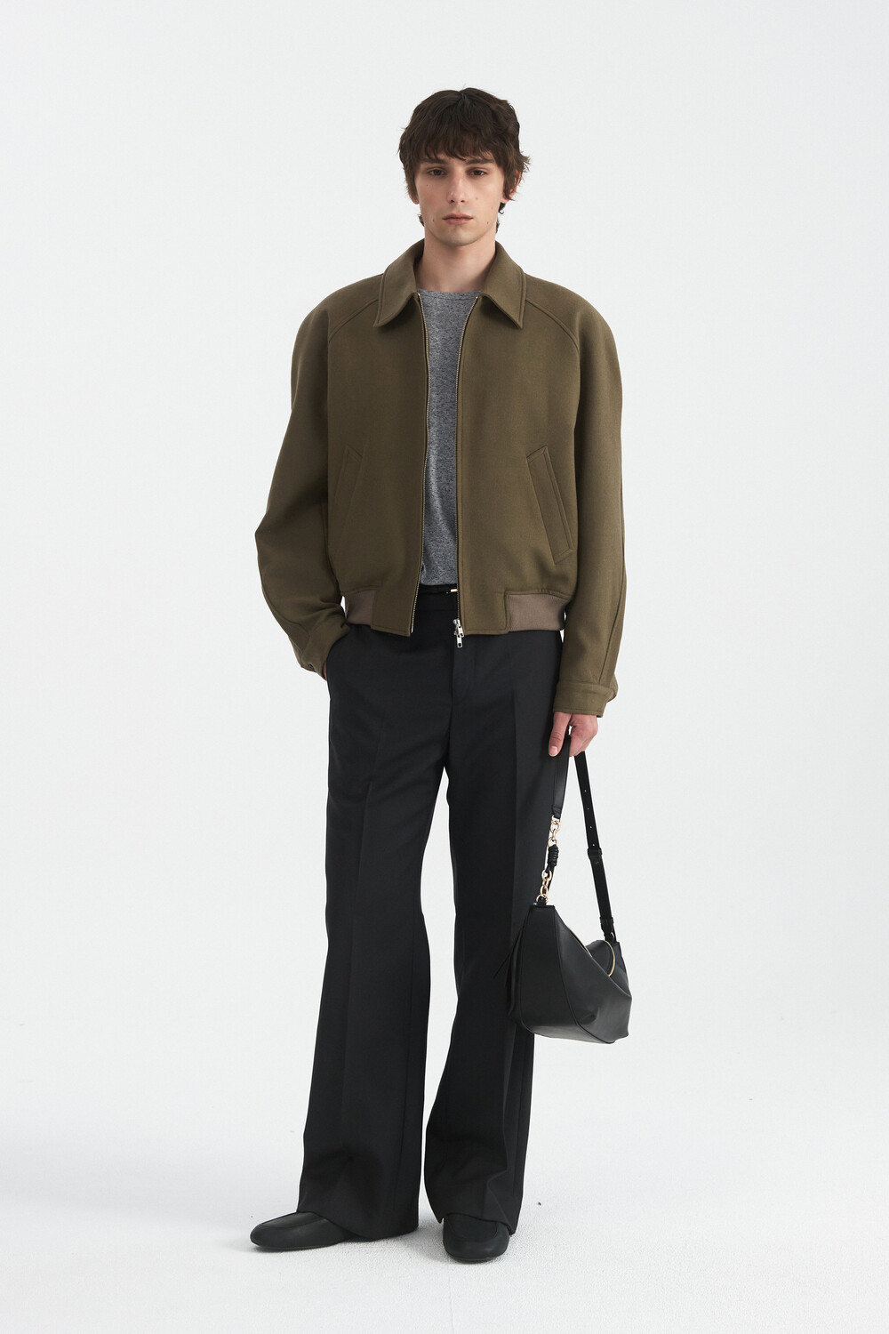 [WINDER] CORE WOOL SEMI-FLARED TROUSERS -BLACK
