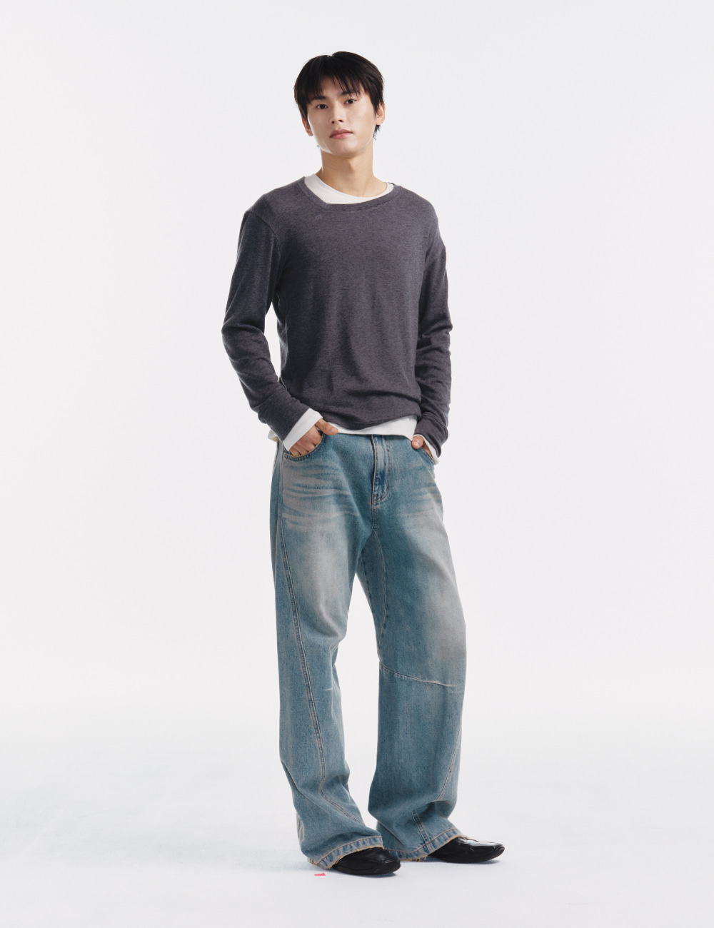 [GEN:RE] Pinched Neck Cut and Sew Wool Knit Charcoal
