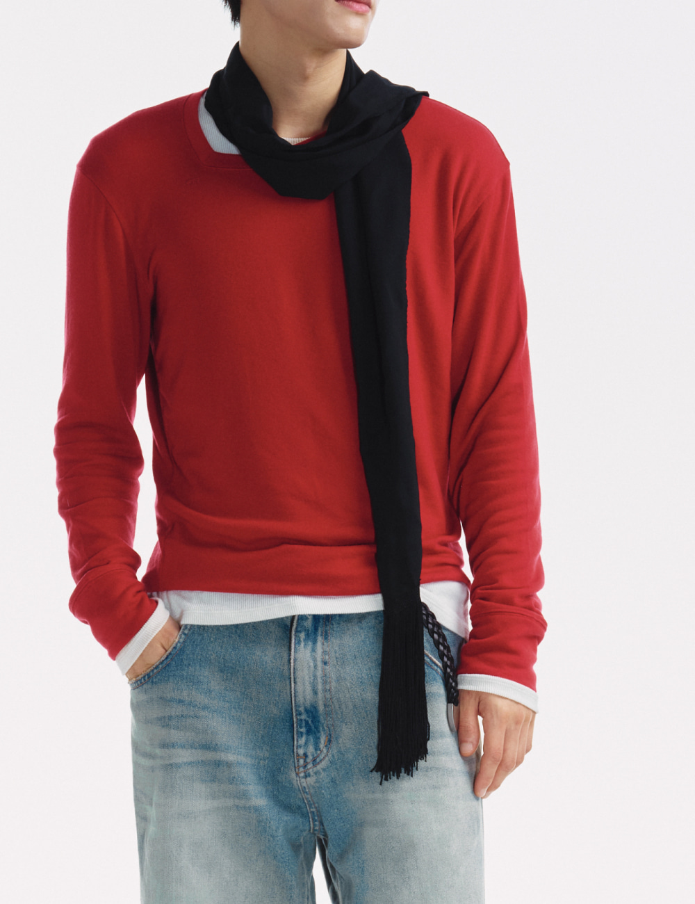 [GEN:RE] Pinched Neck Cut and Sew Wool Knit Red