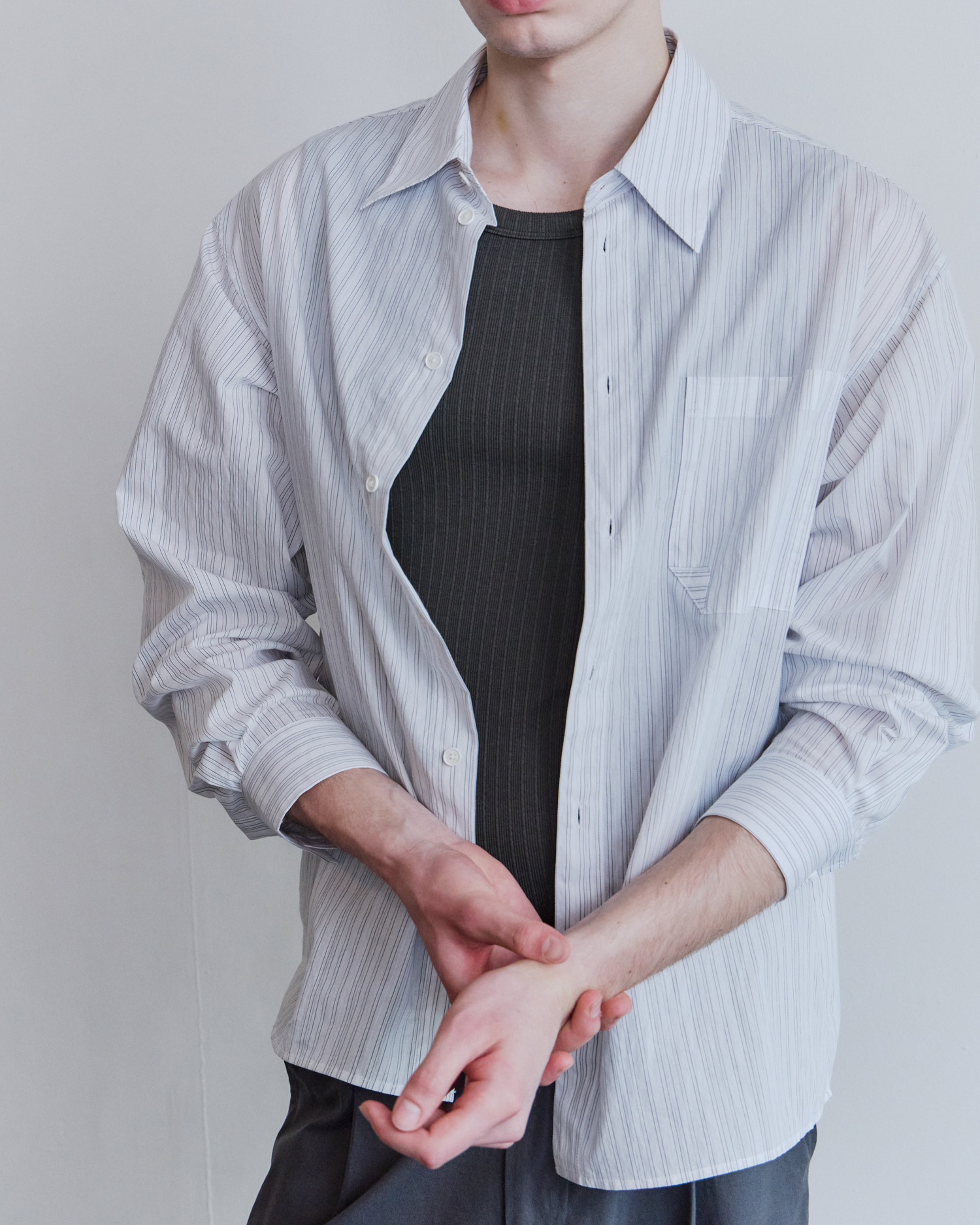 [WAVINESS] Origami Stripe Shirts - White